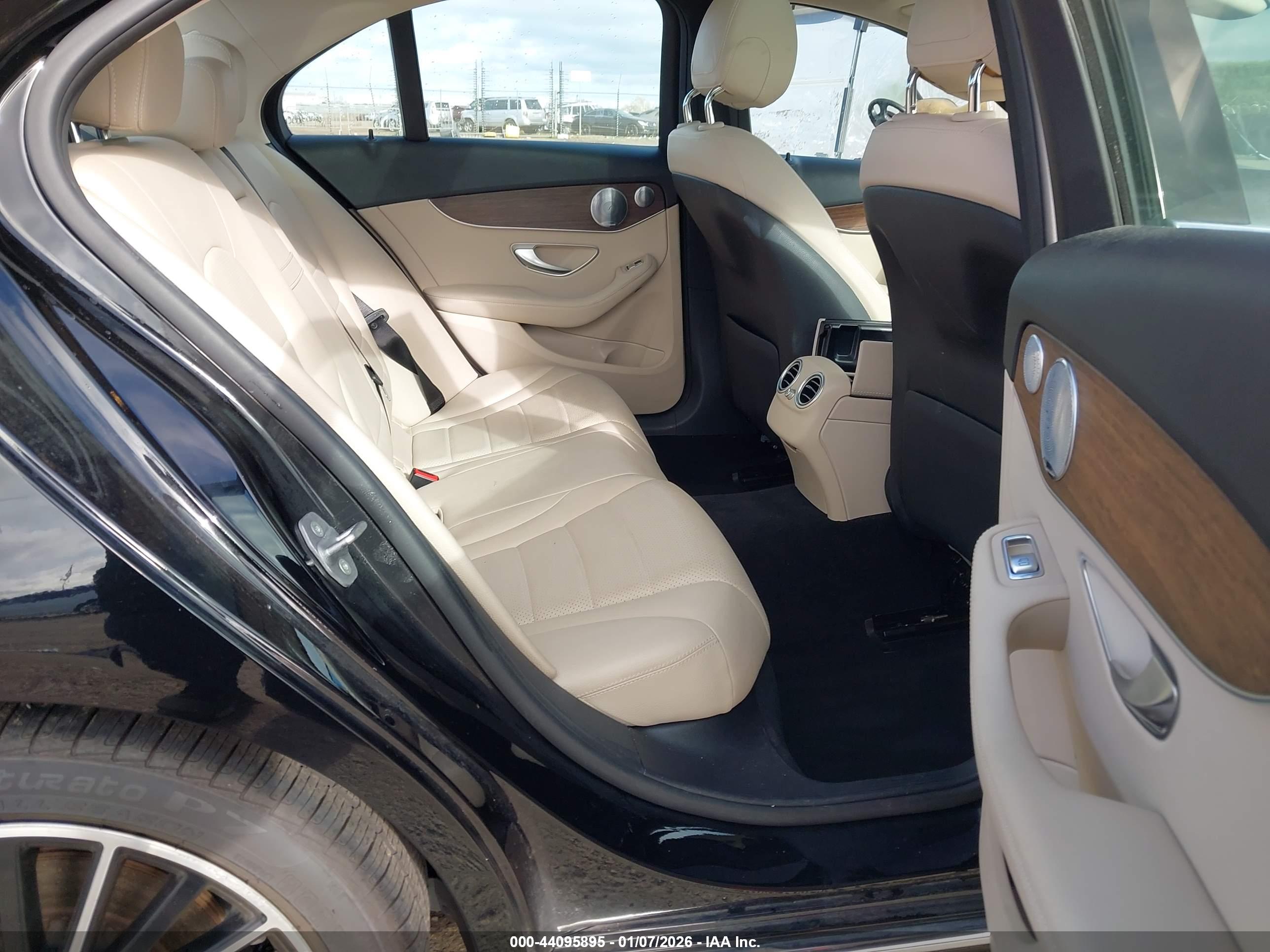 MERCEDES-BENZ C image 8
