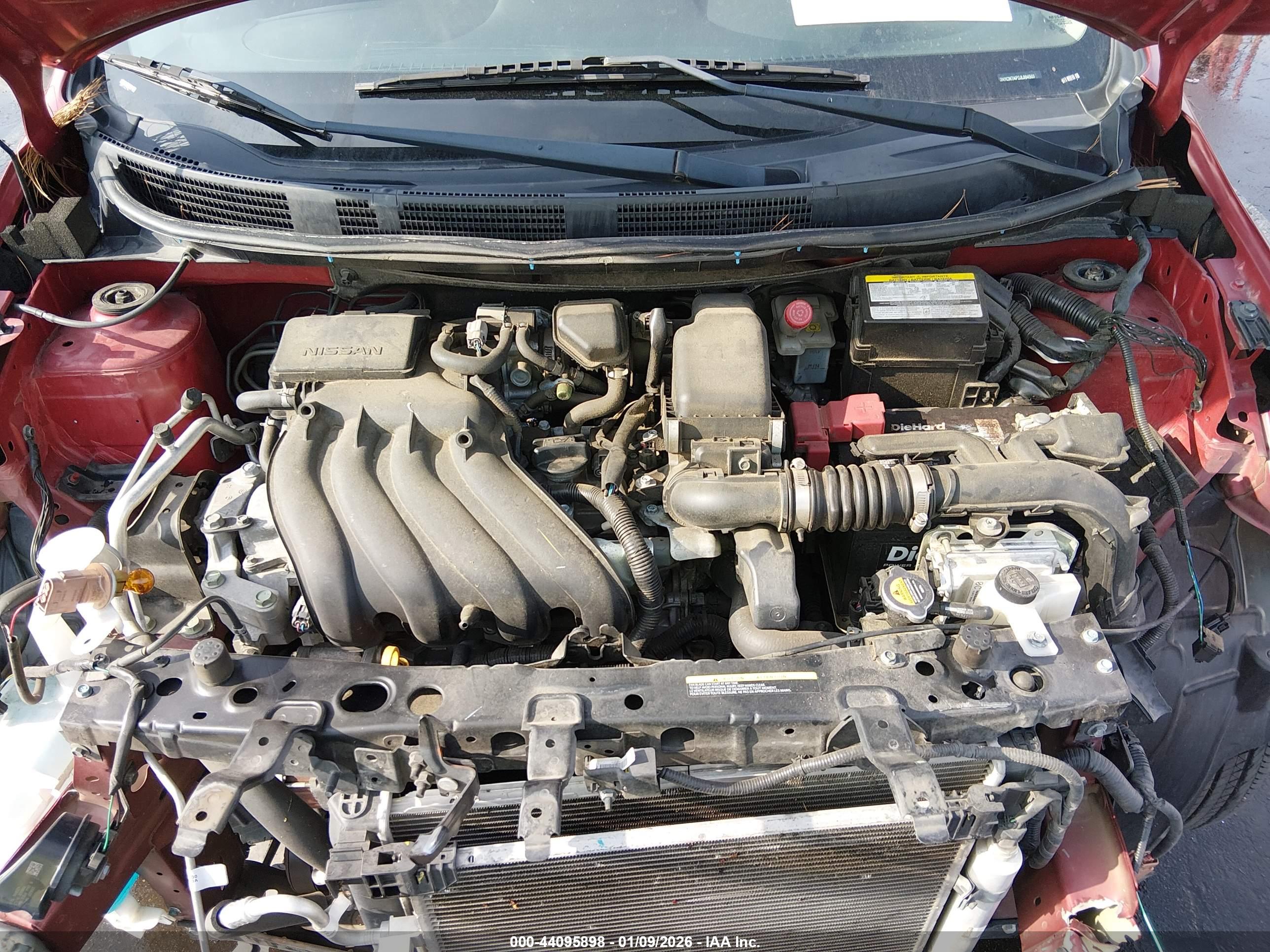 NISSAN VERSA image 10