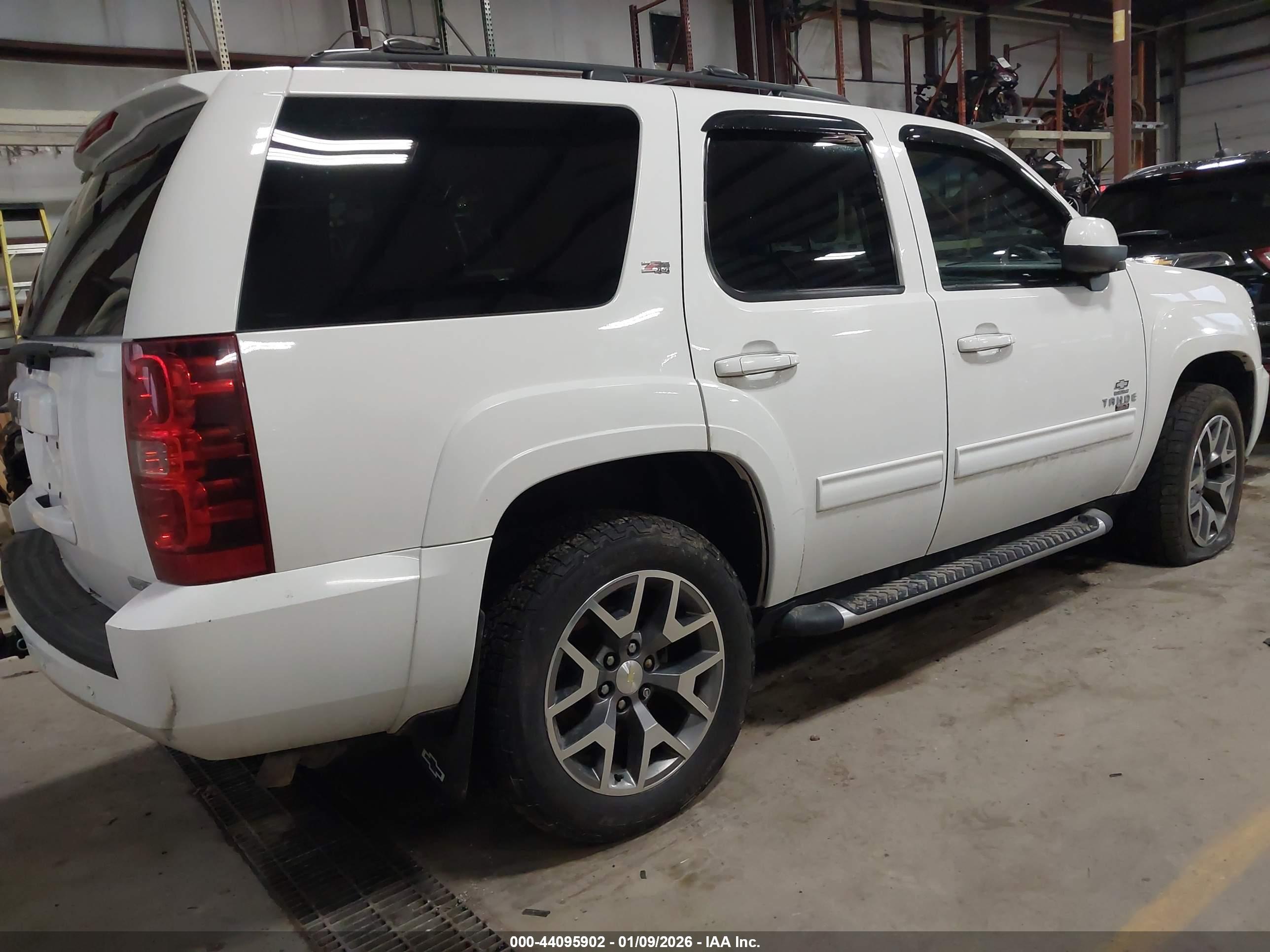 CHEVROLET TAHOE image 4