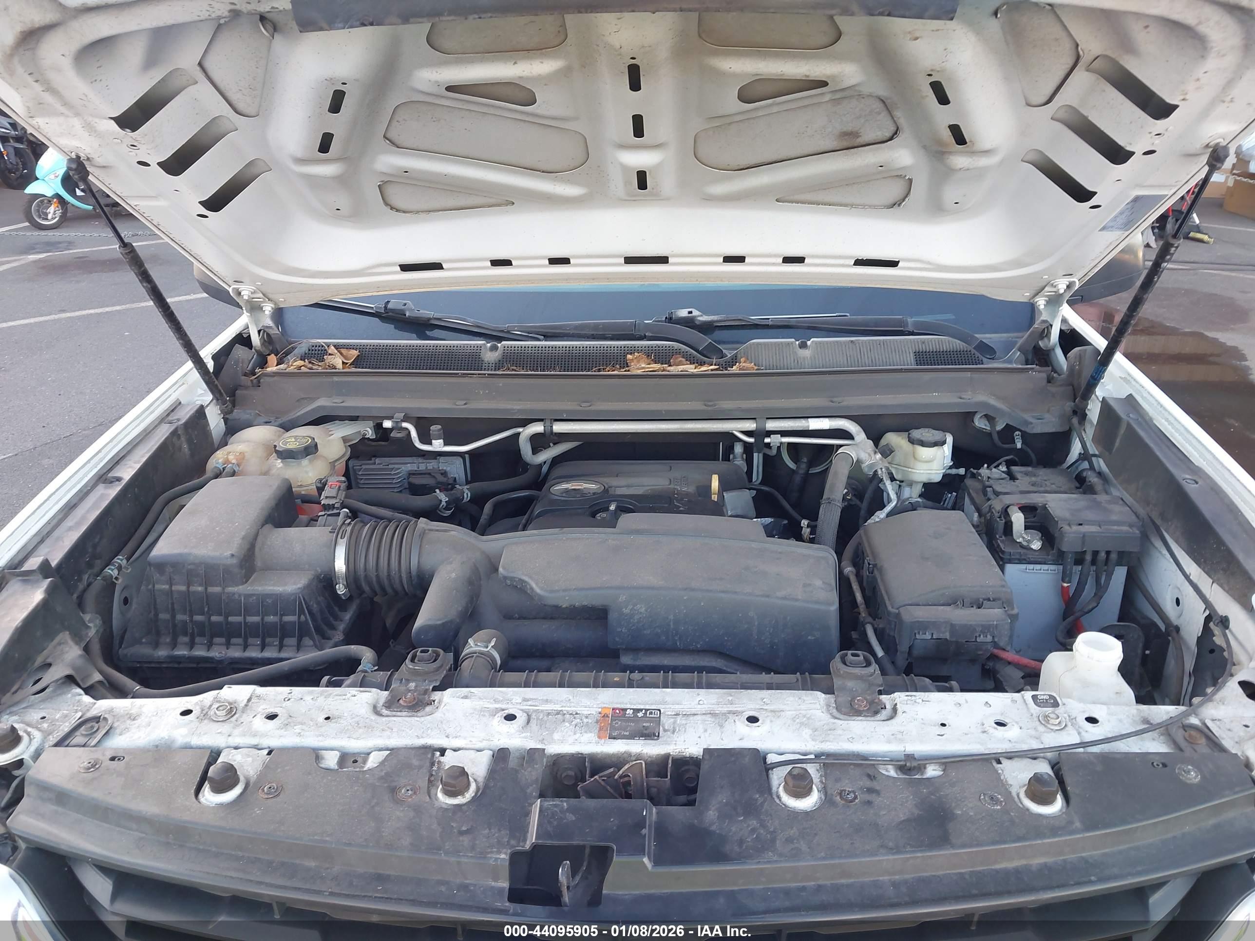 CHEVROLET COLORADO image 10