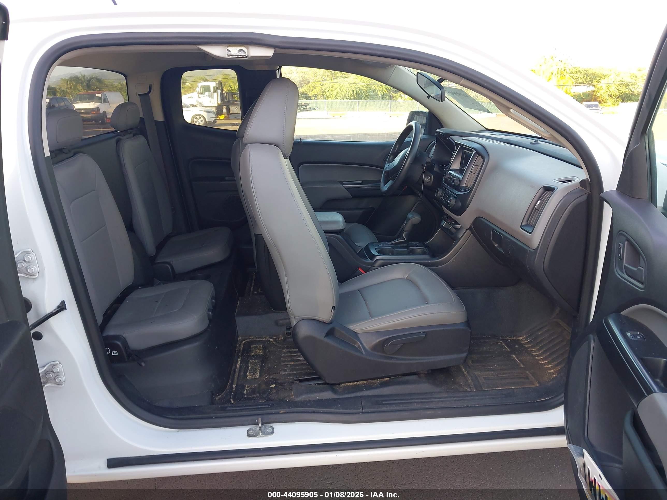 CHEVROLET COLORADO image 5