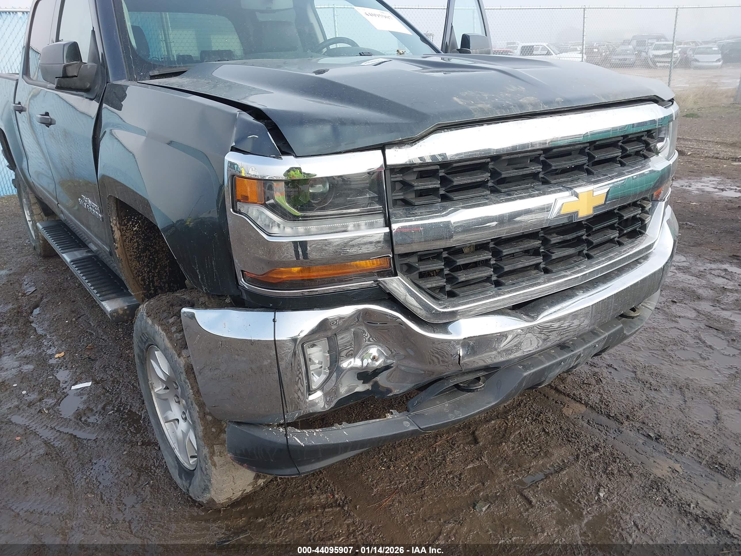 CHEVROLET SILVERADO image 6