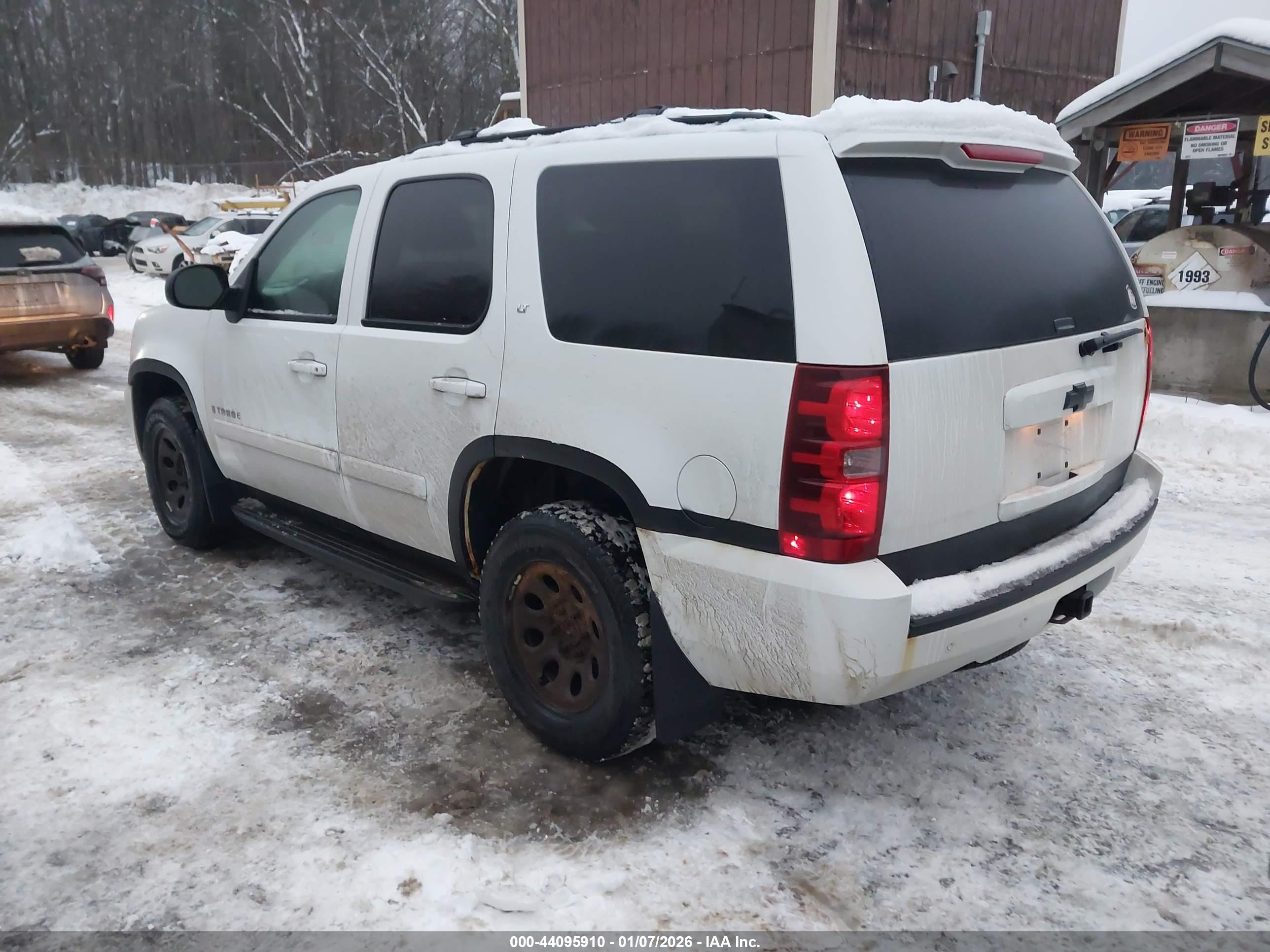 CHEVROLET TAHOE image 3