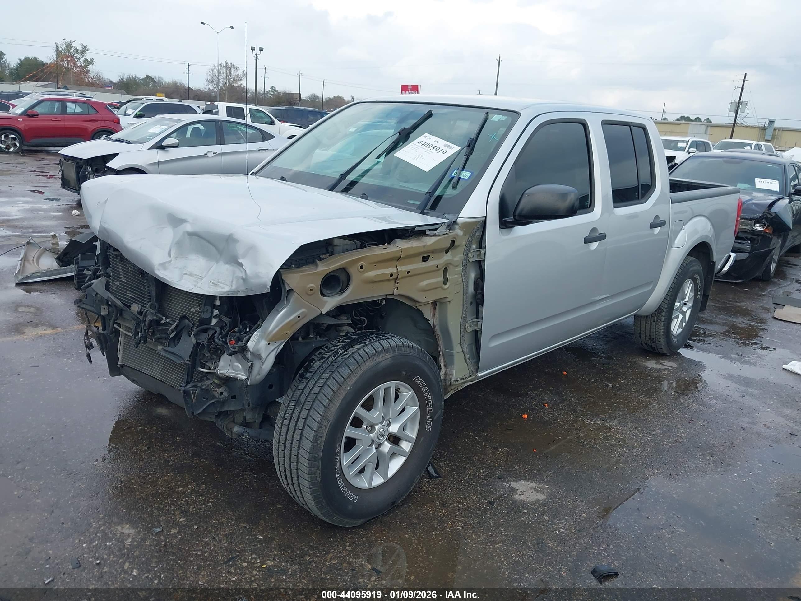 NISSAN FRONTIER image 2