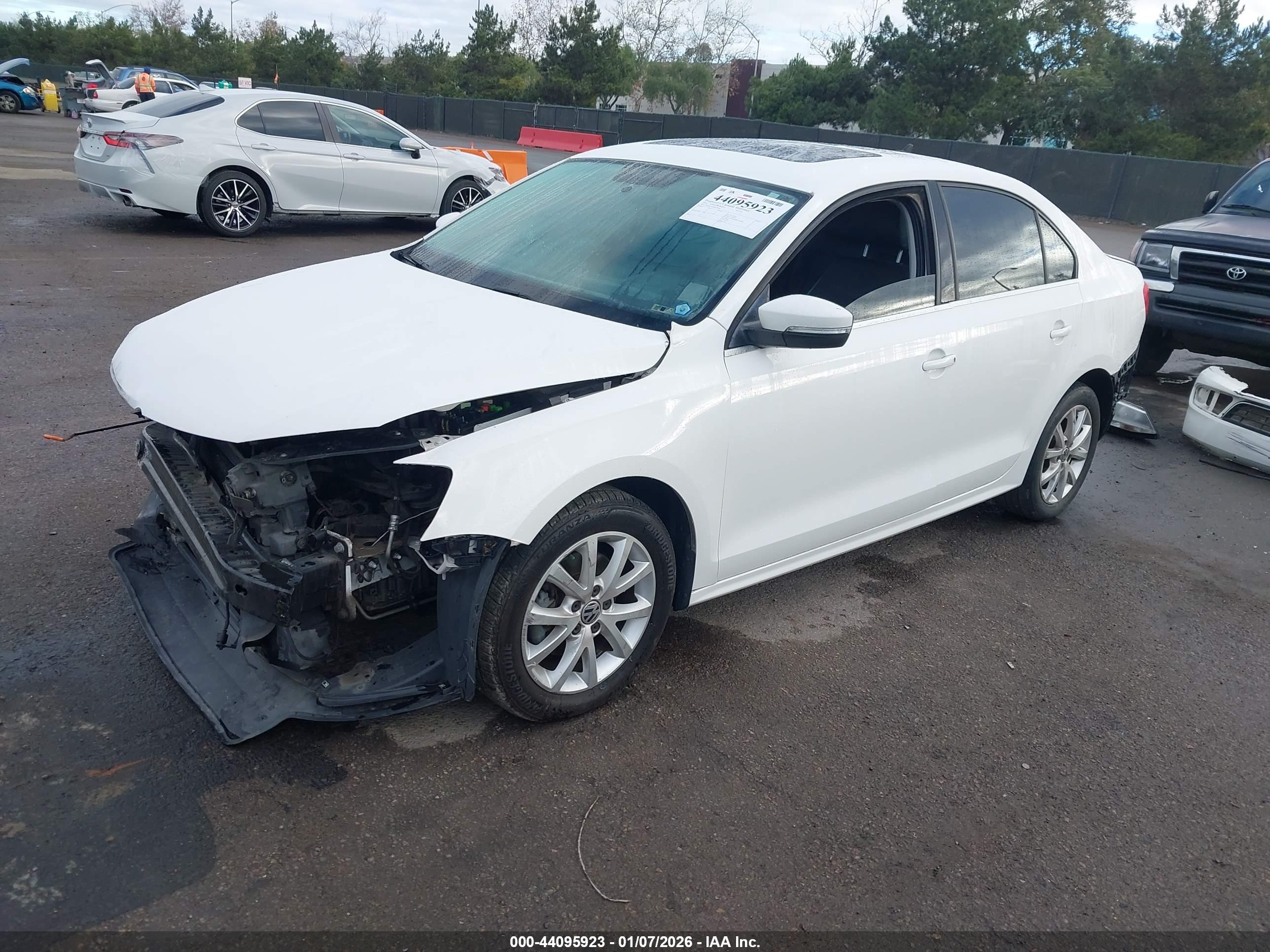 VOLKSWAGEN JETTA image 2