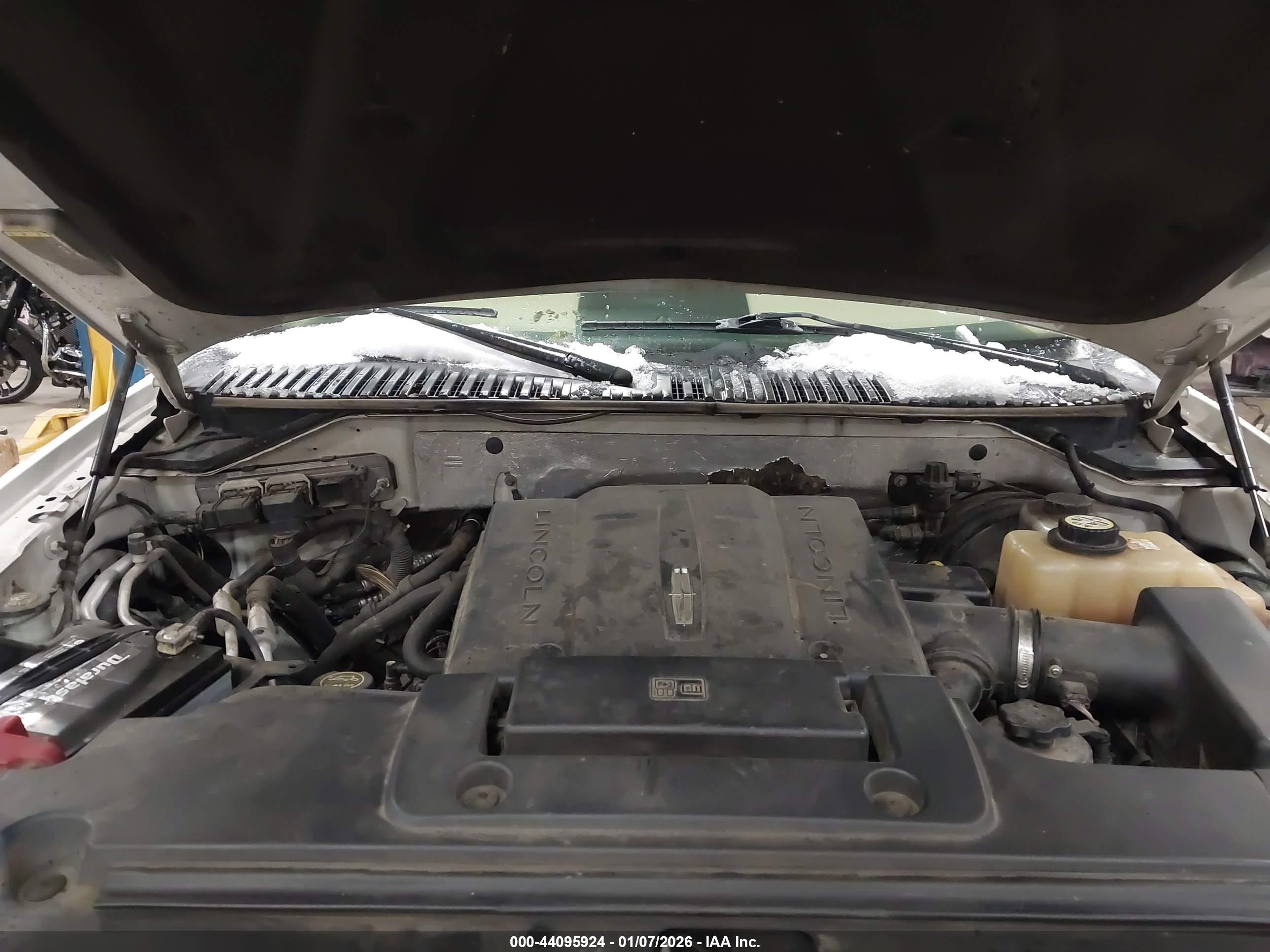 LINCOLN NAVIGATOR image 10