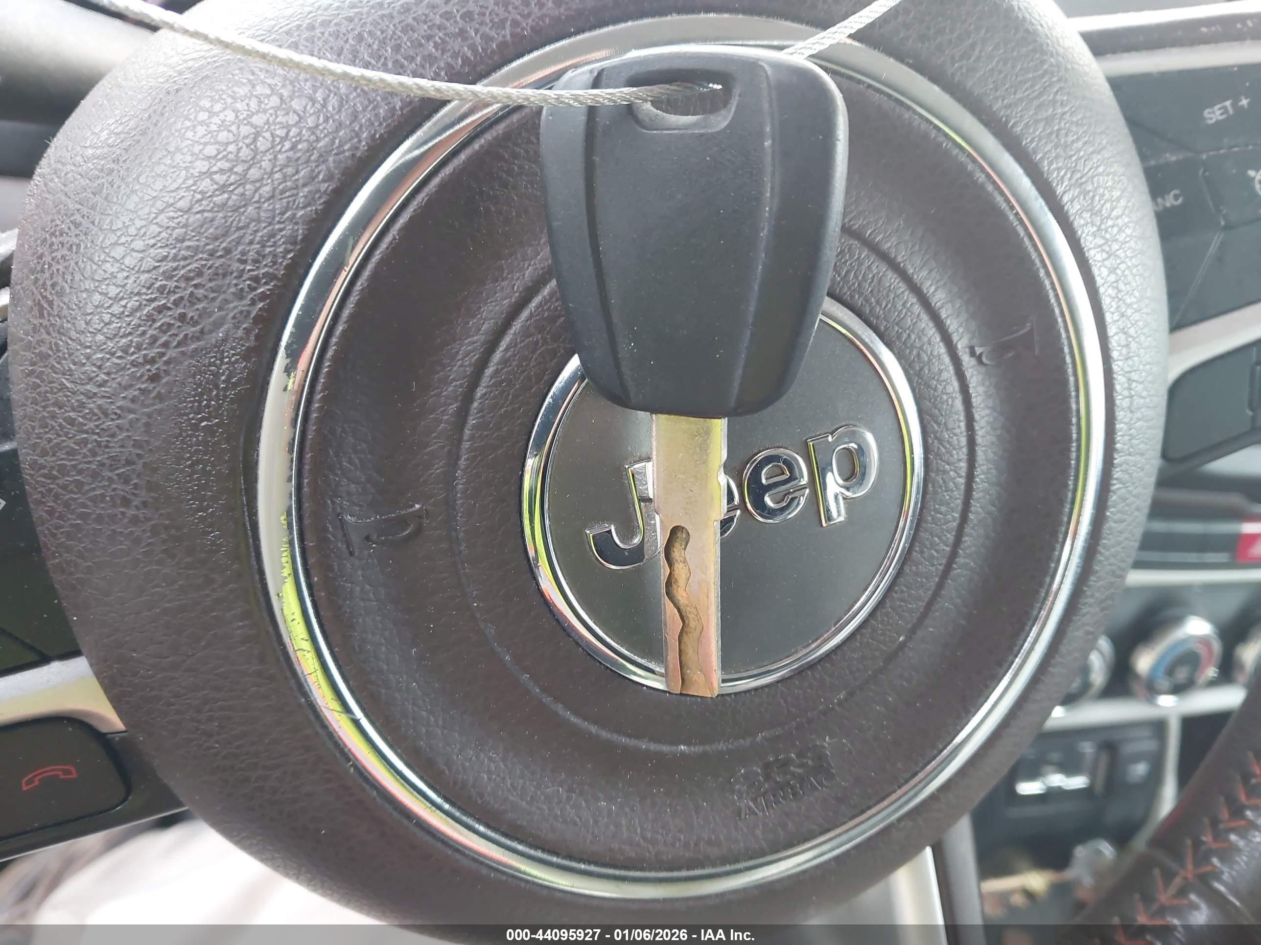 JEEP RENEGADE image 11