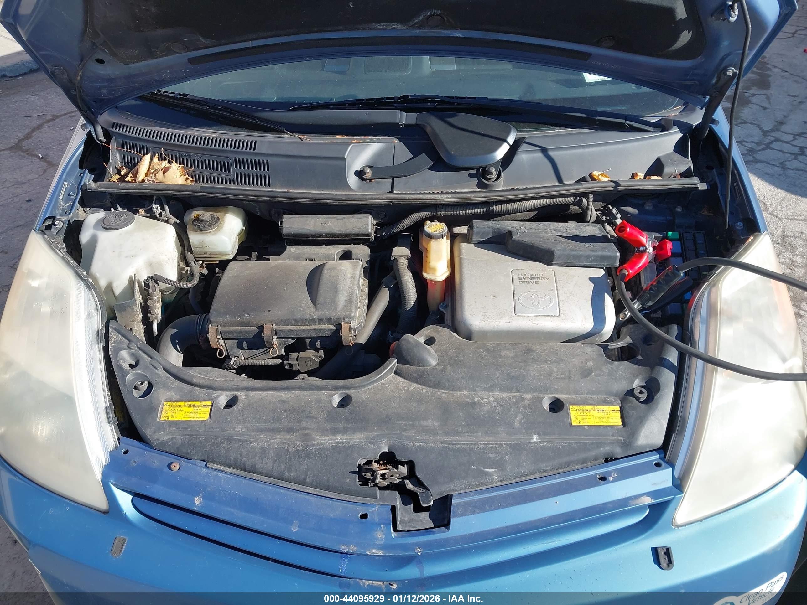 TOYOTA PRIUS image 10