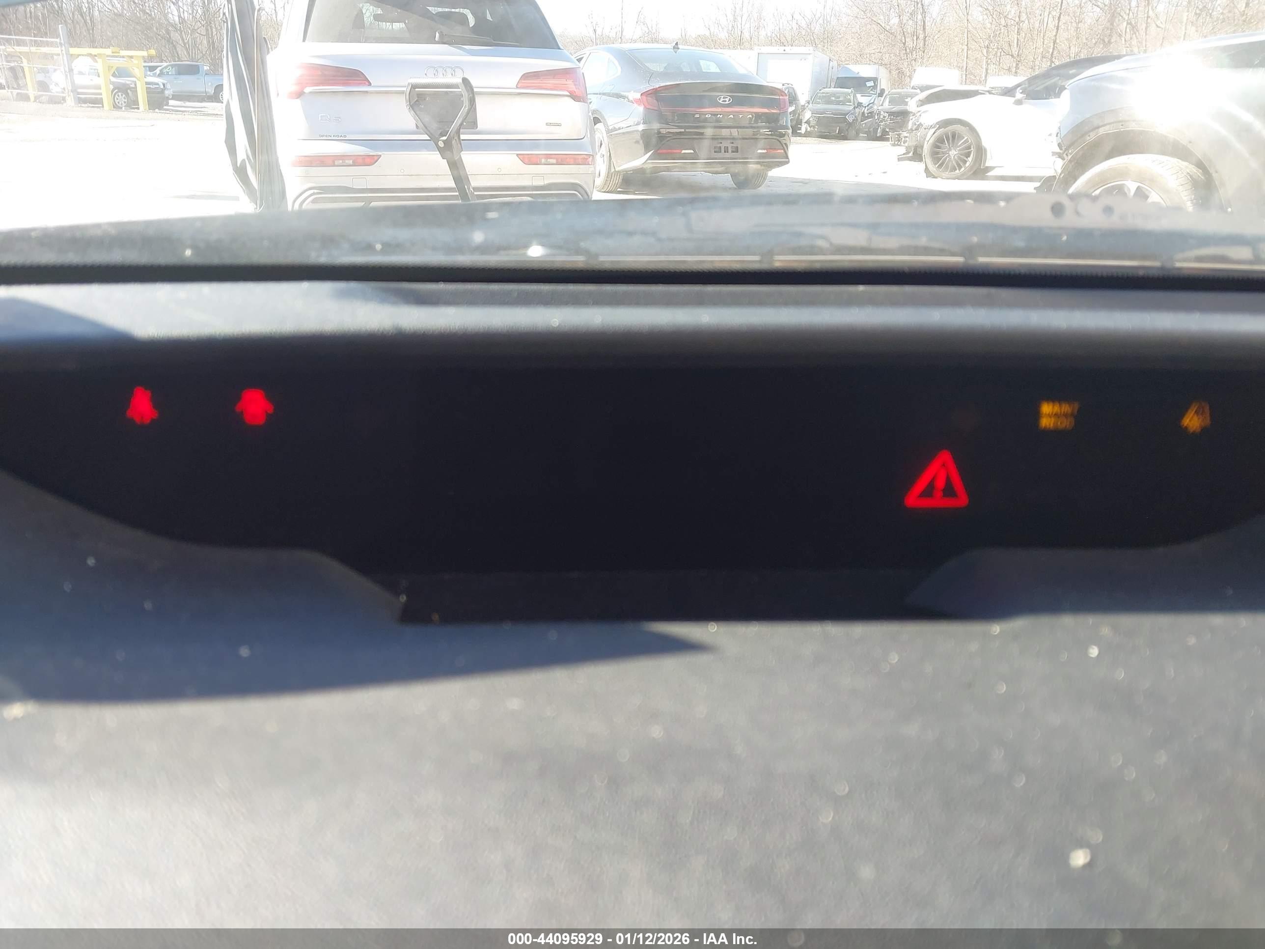TOYOTA PRIUS image 7