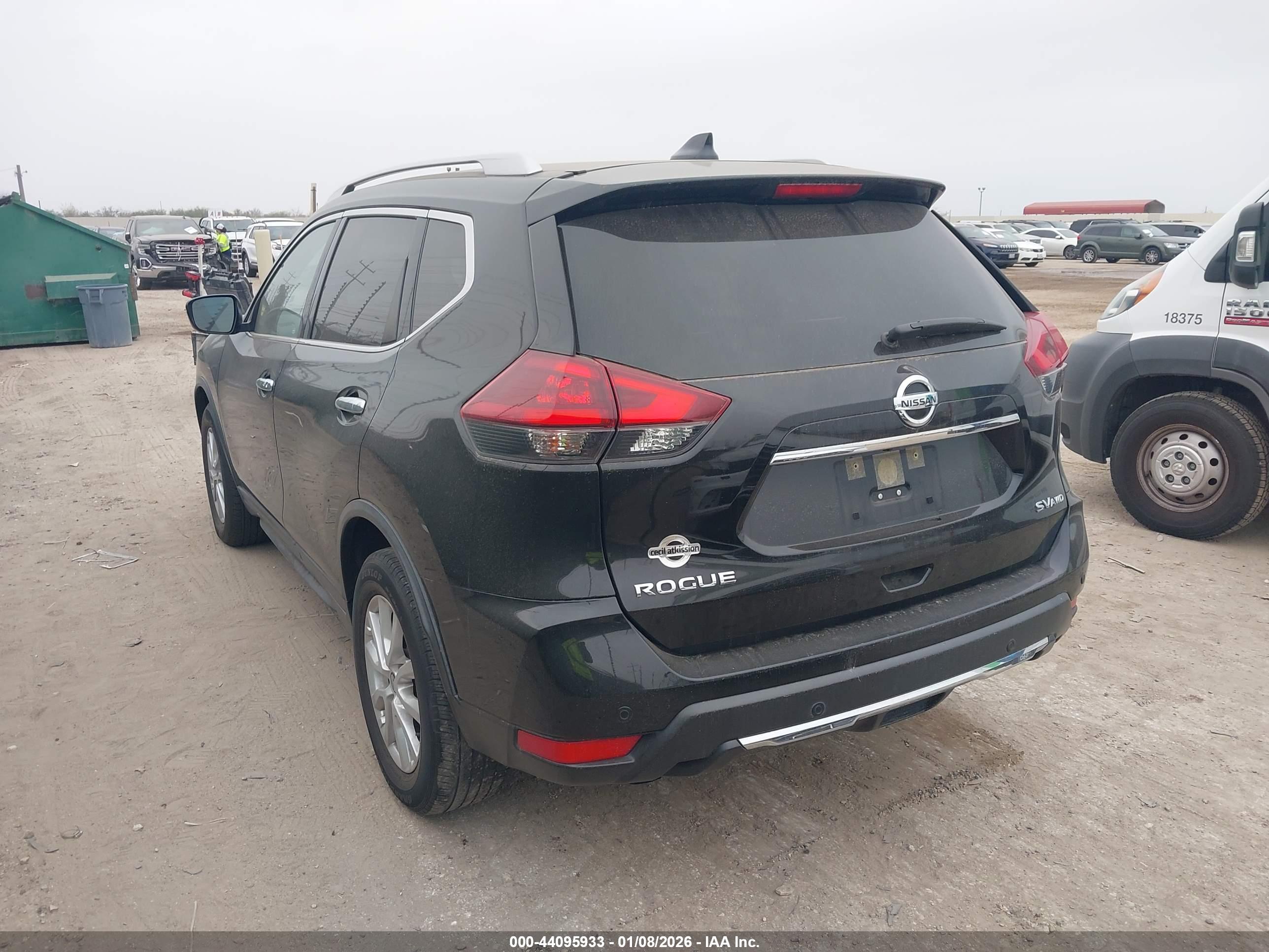 NISSAN ROGUE image 3