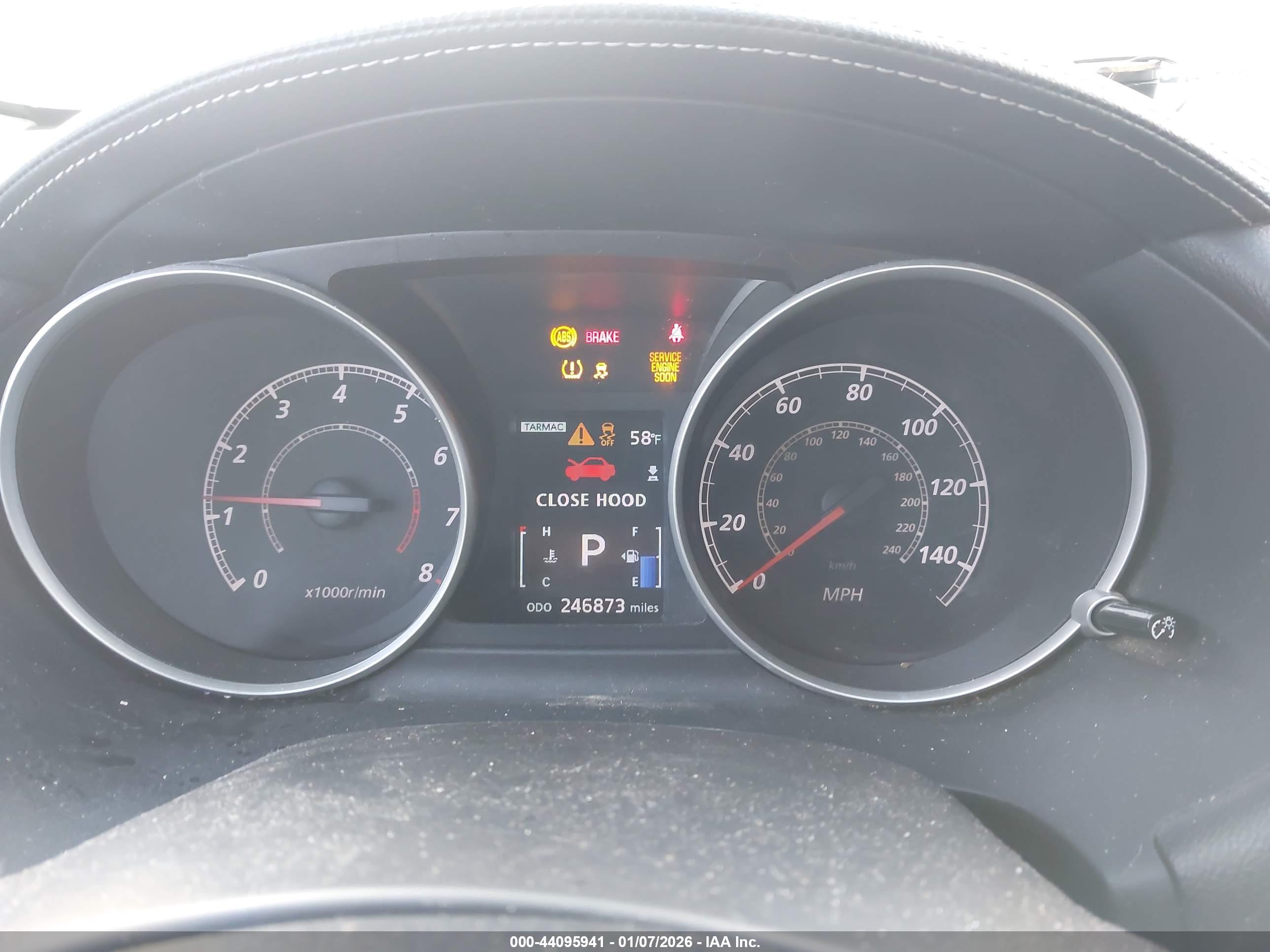 MITSUBISHI OUTLANDER image 7