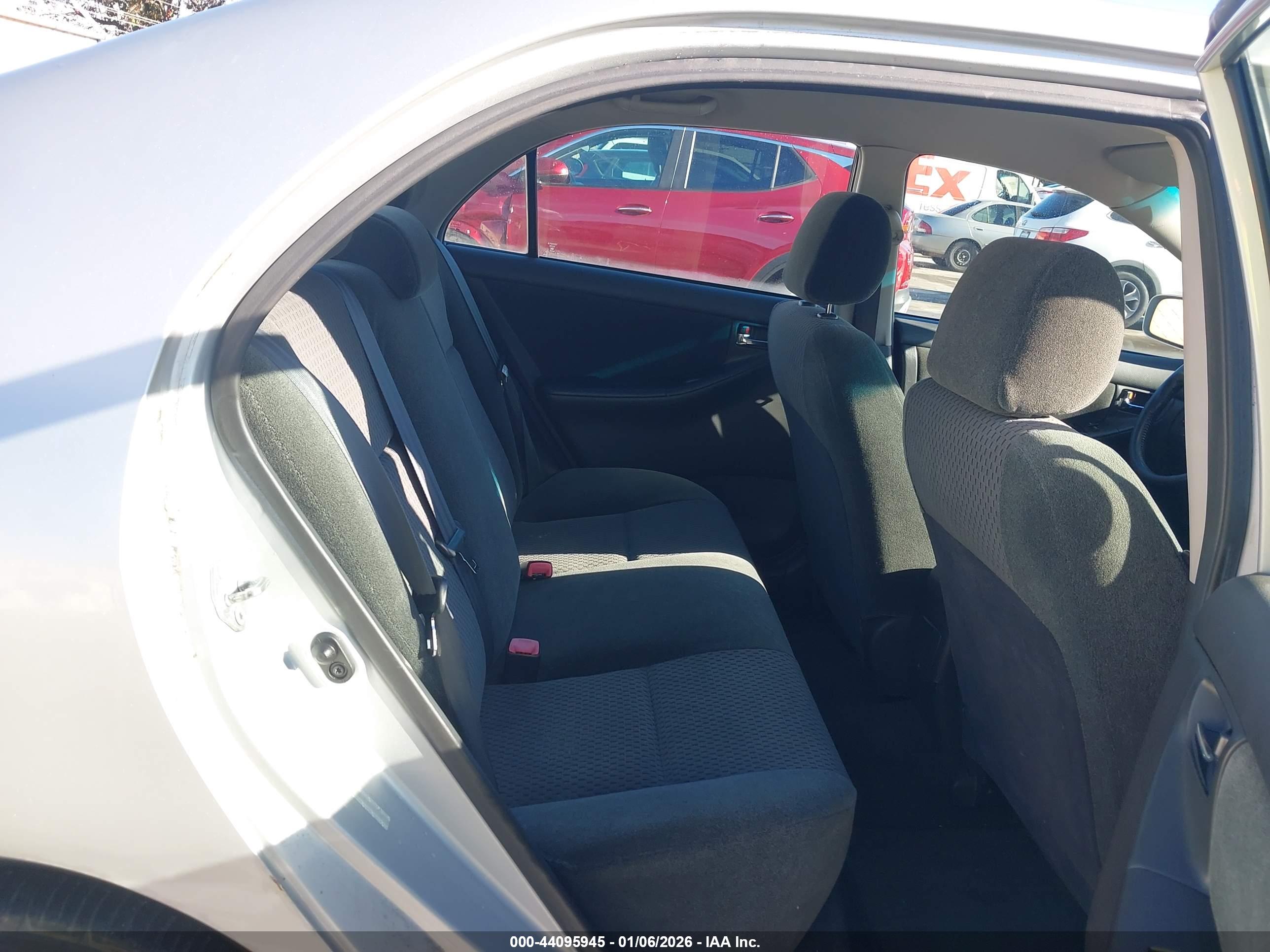 TOYOTA COROLLA image 8