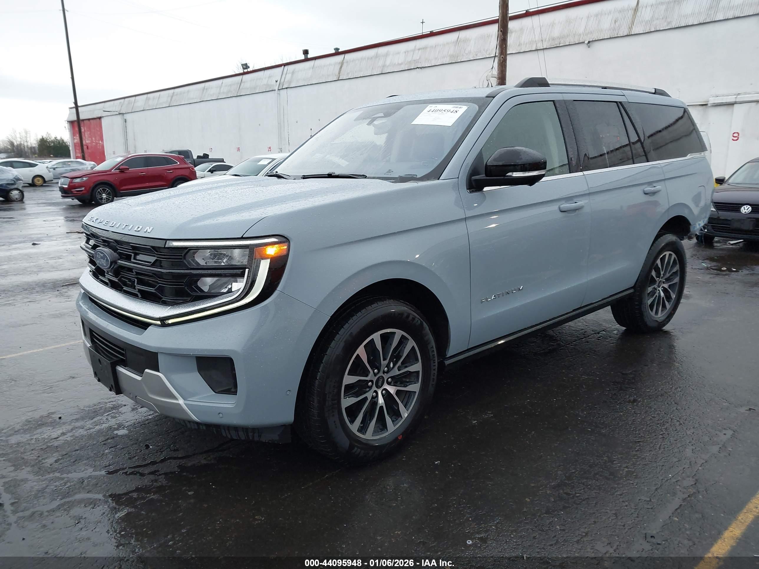 FORD EXPEDITION image 2
