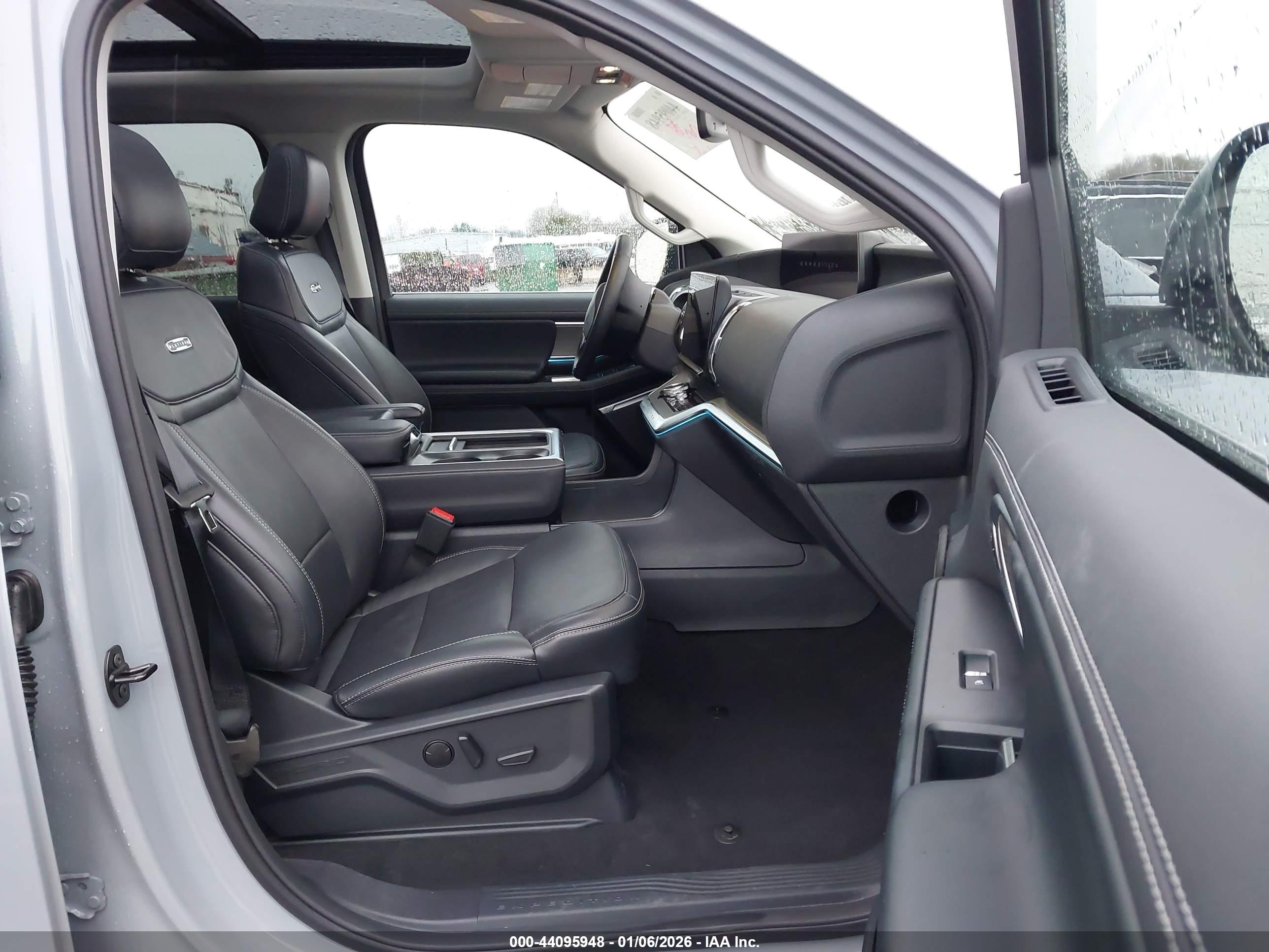 FORD EXPEDITION image 5