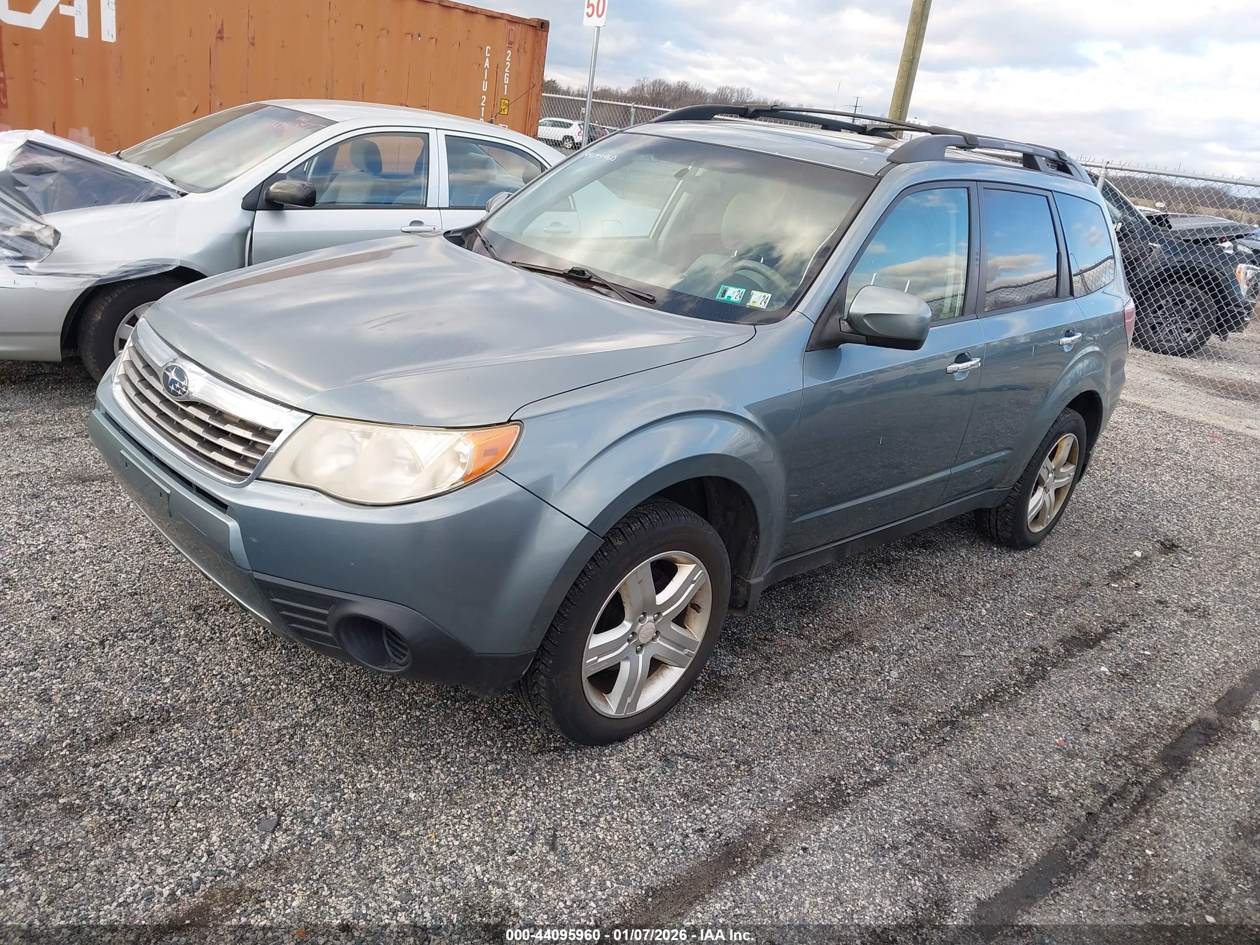 SUBARU FORESTER image 2