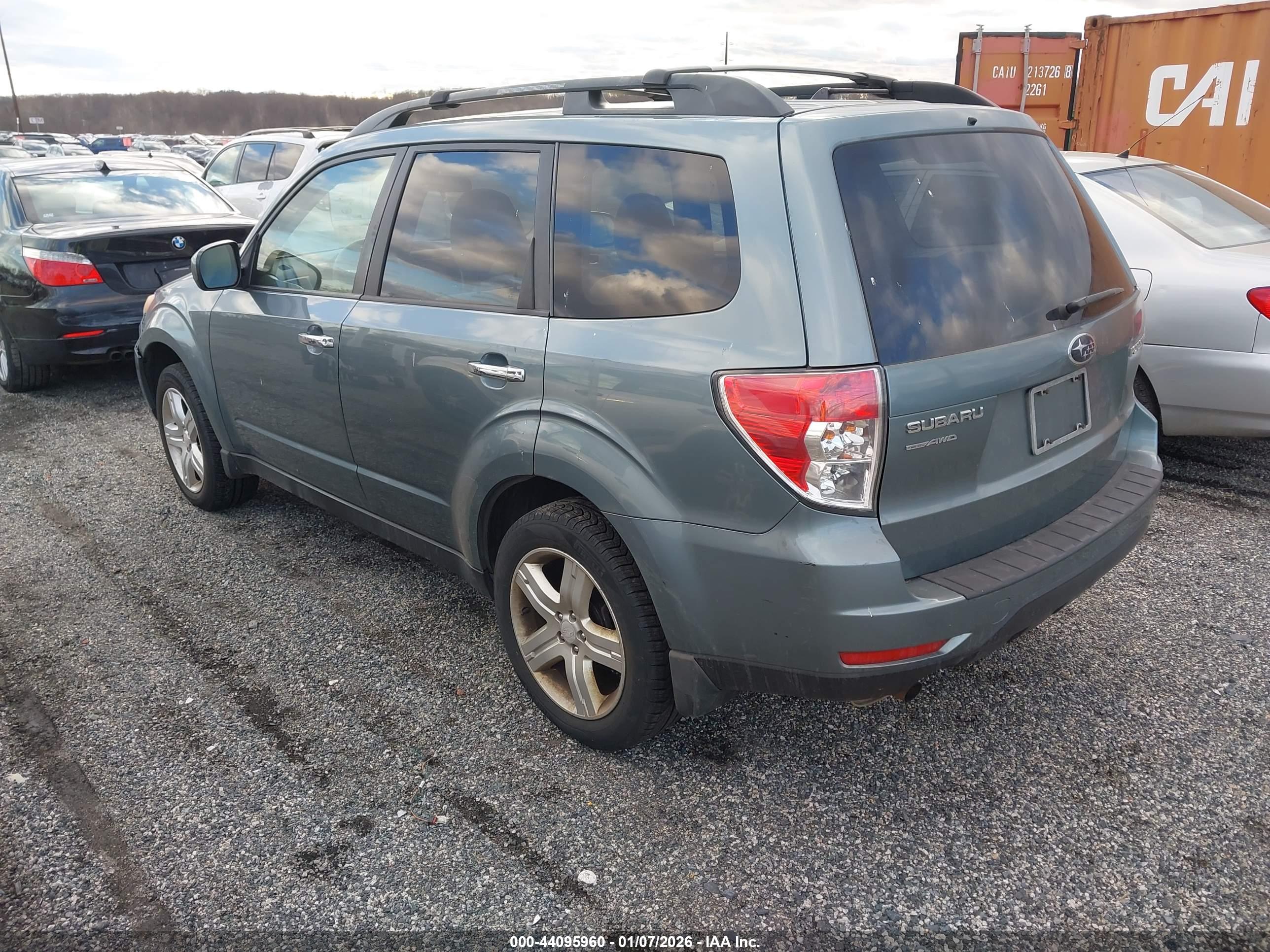 SUBARU FORESTER image 3