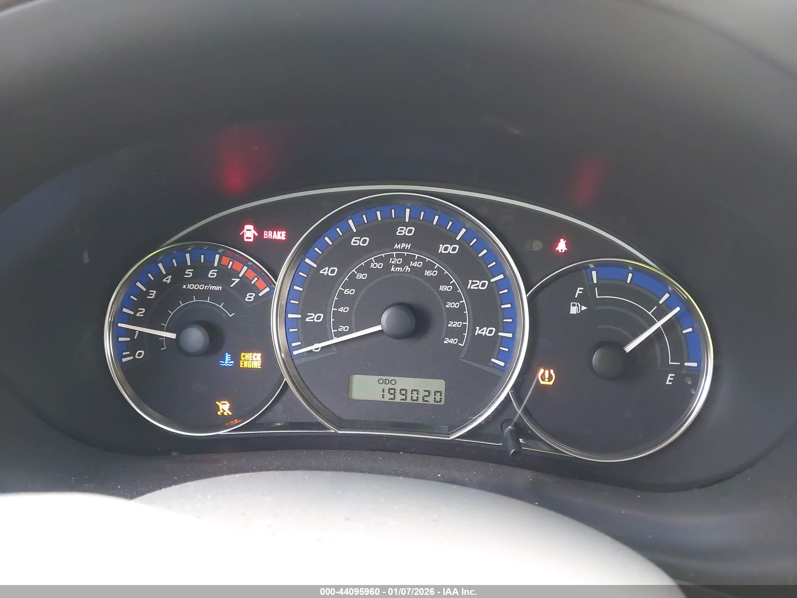 SUBARU FORESTER image 7
