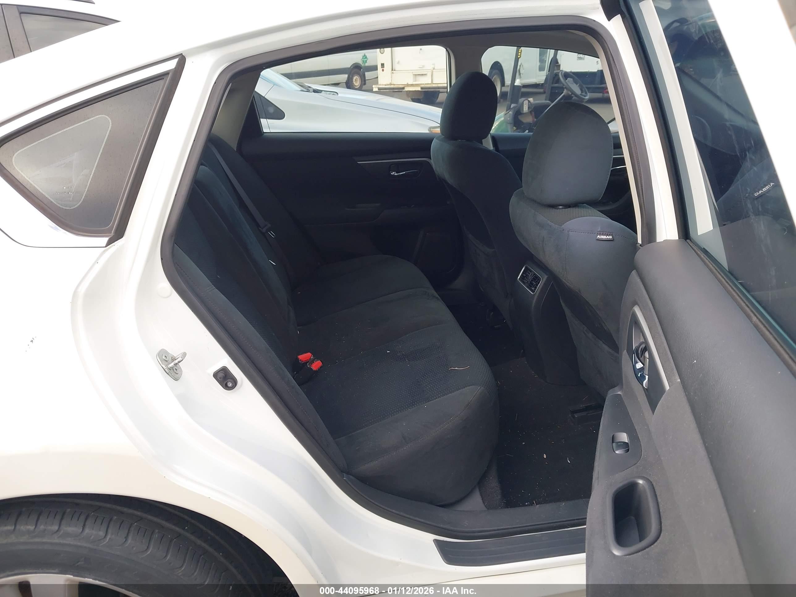 NISSAN ALTIMA image 8