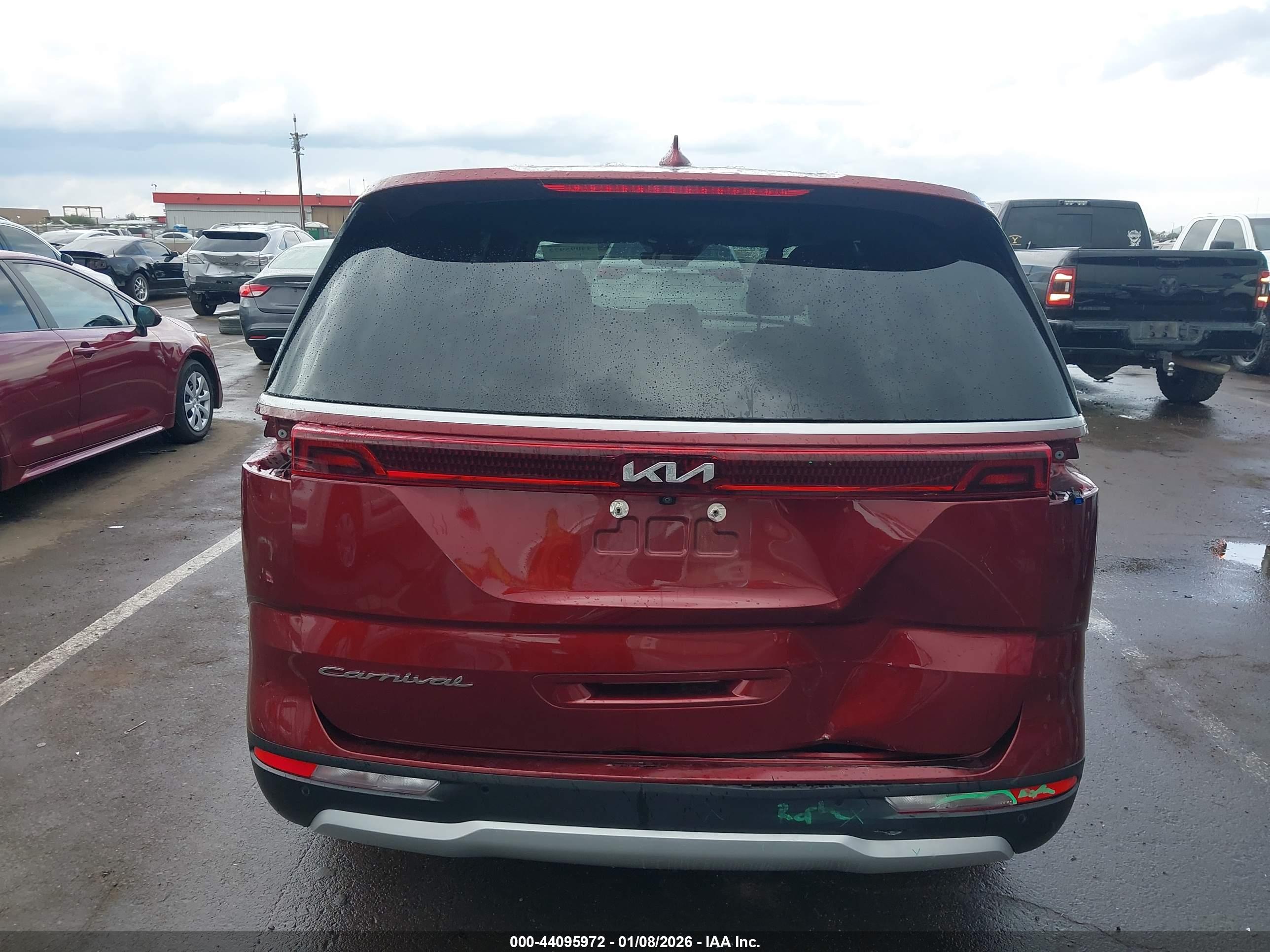 KIA CARNIVAL image 6