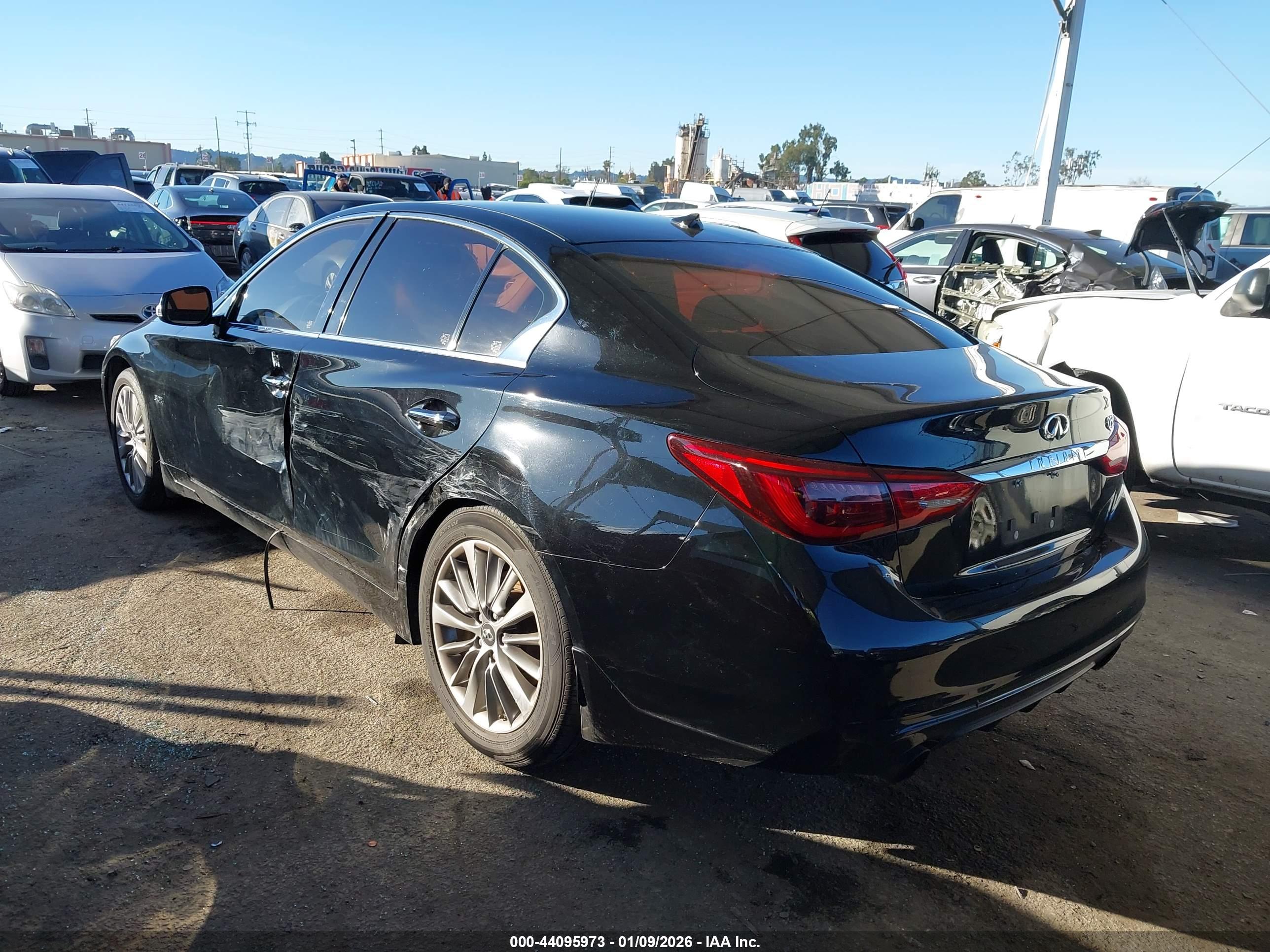 INFINITI Q50 image 3