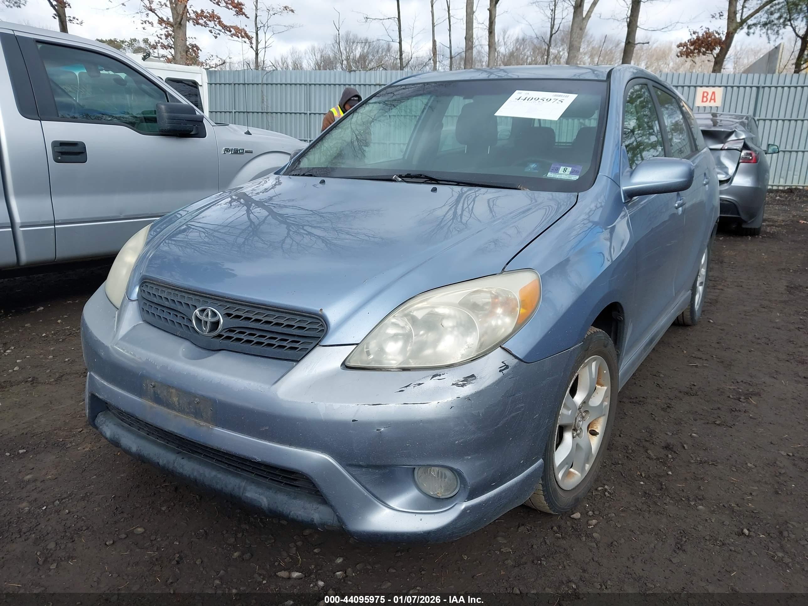 TOYOTA MATRIX image 2