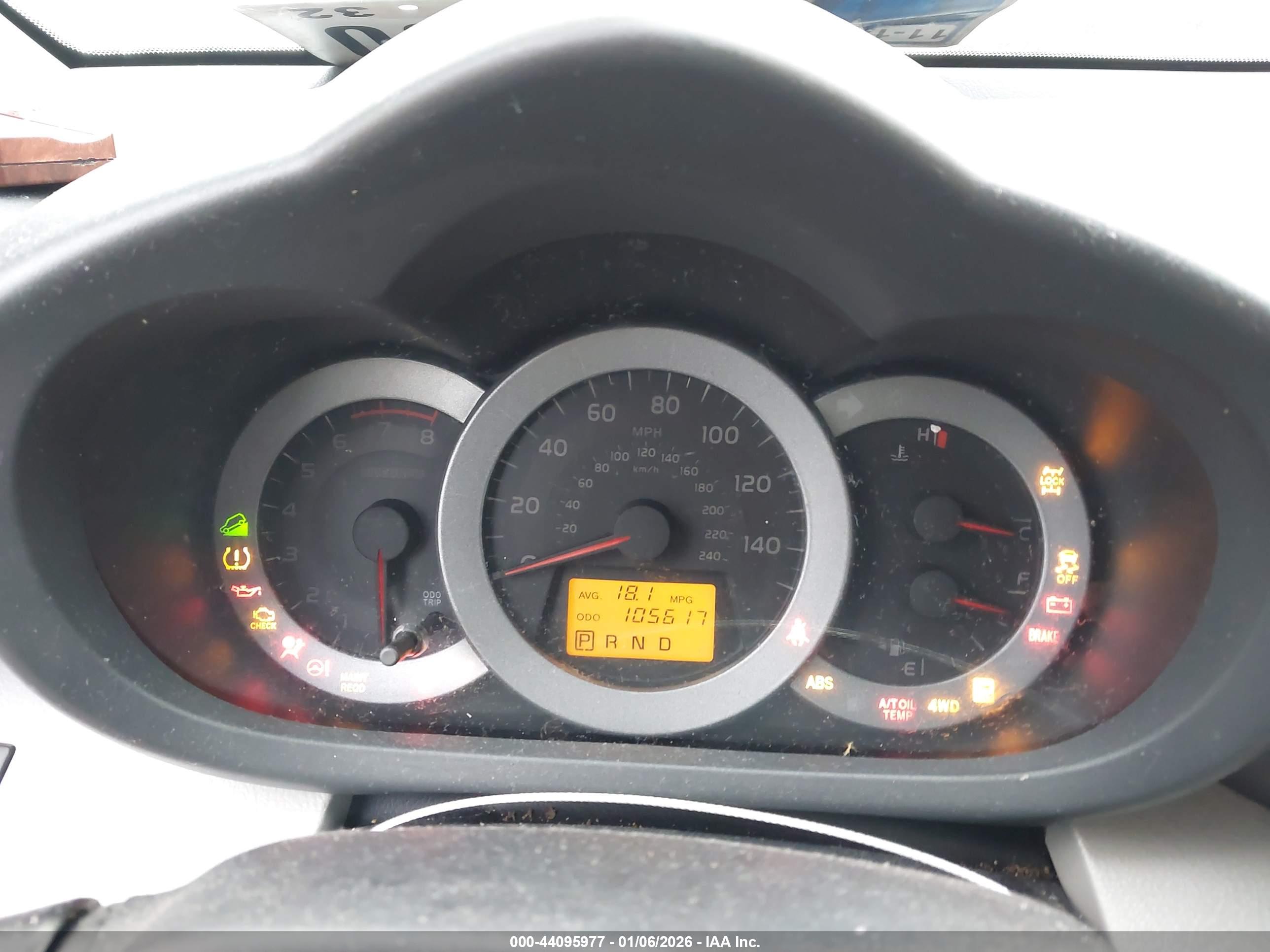 TOYOTA RAV4 image 7