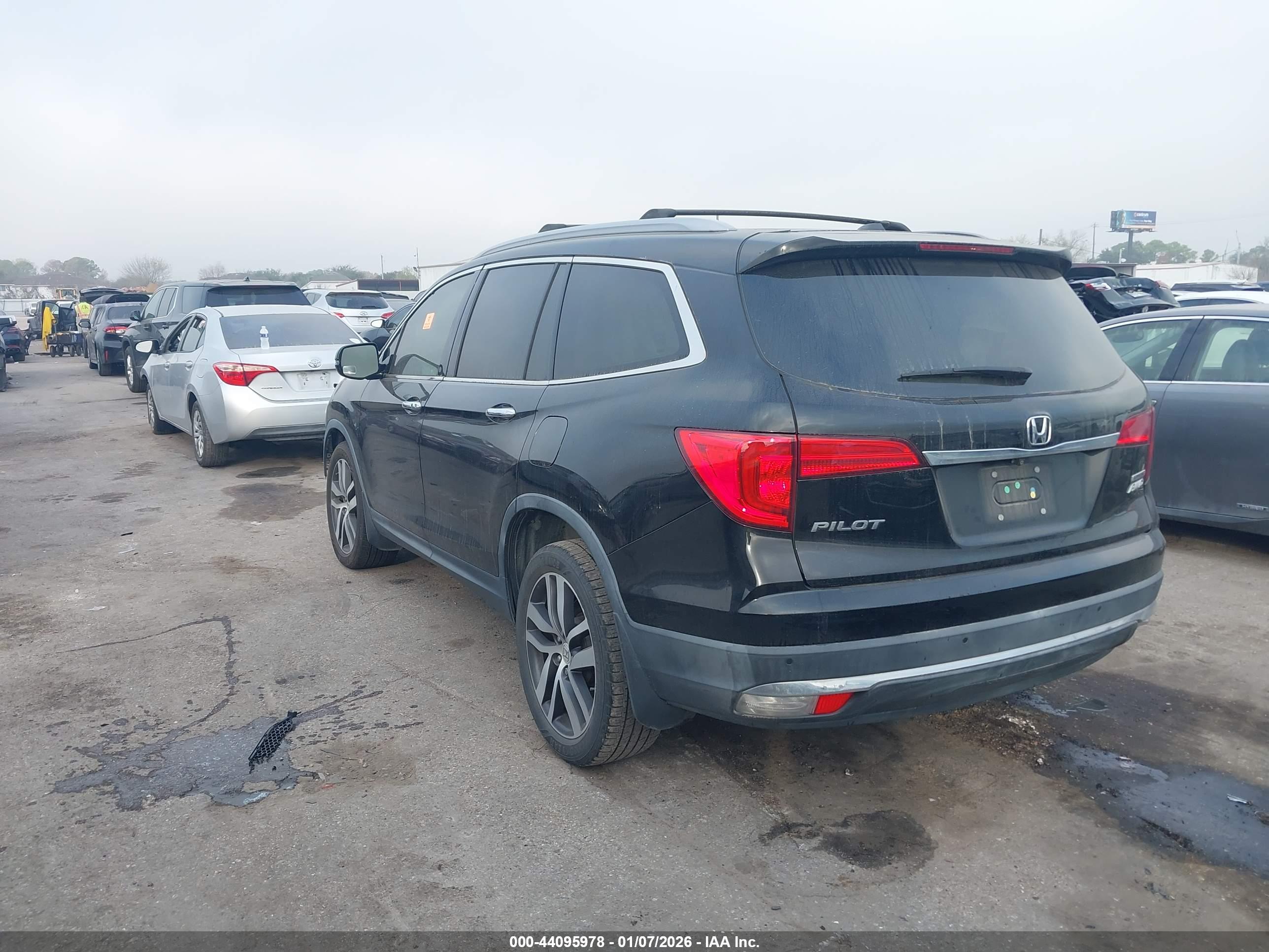 HONDA PILOT image 3