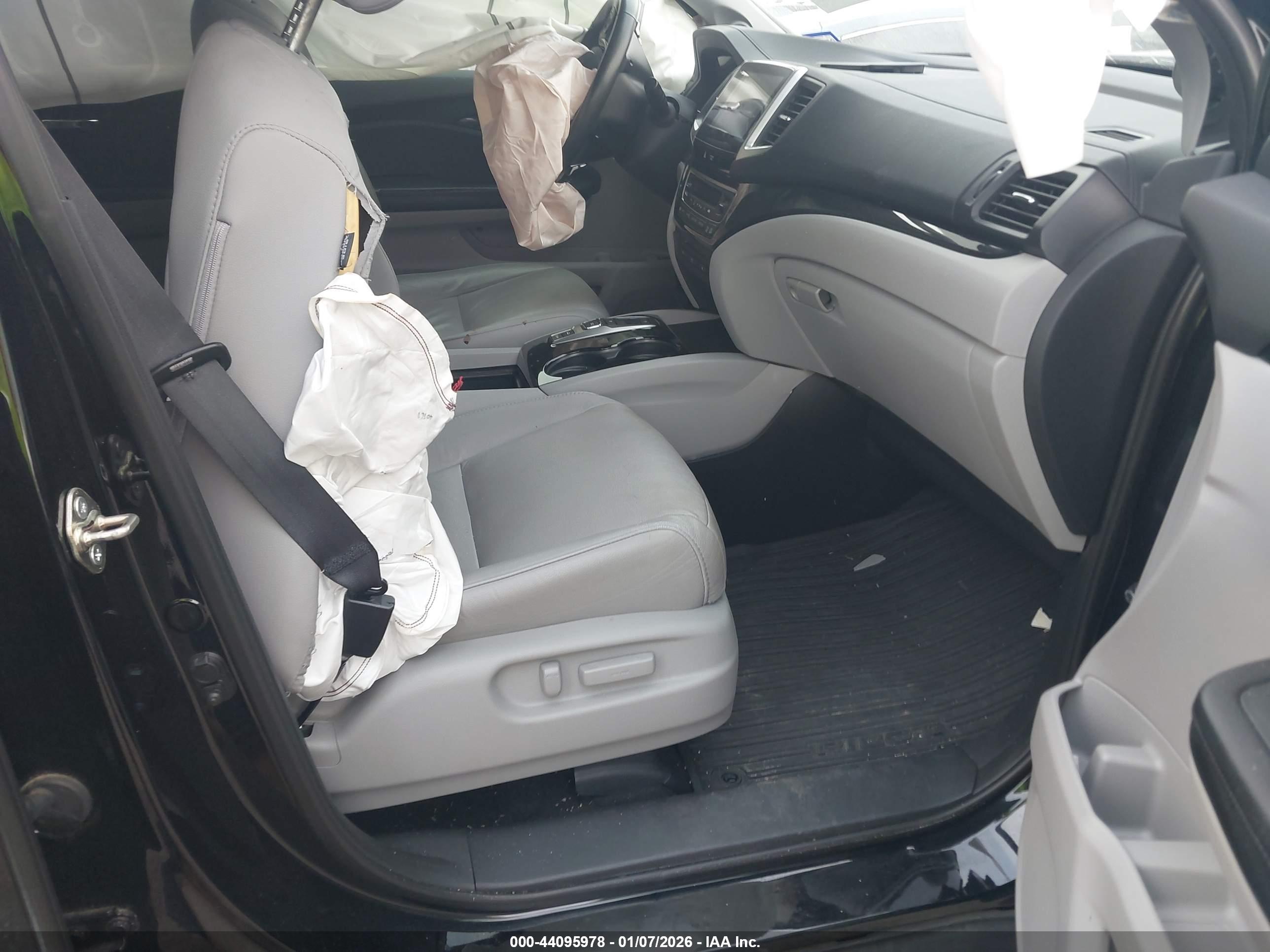 HONDA PILOT image 5