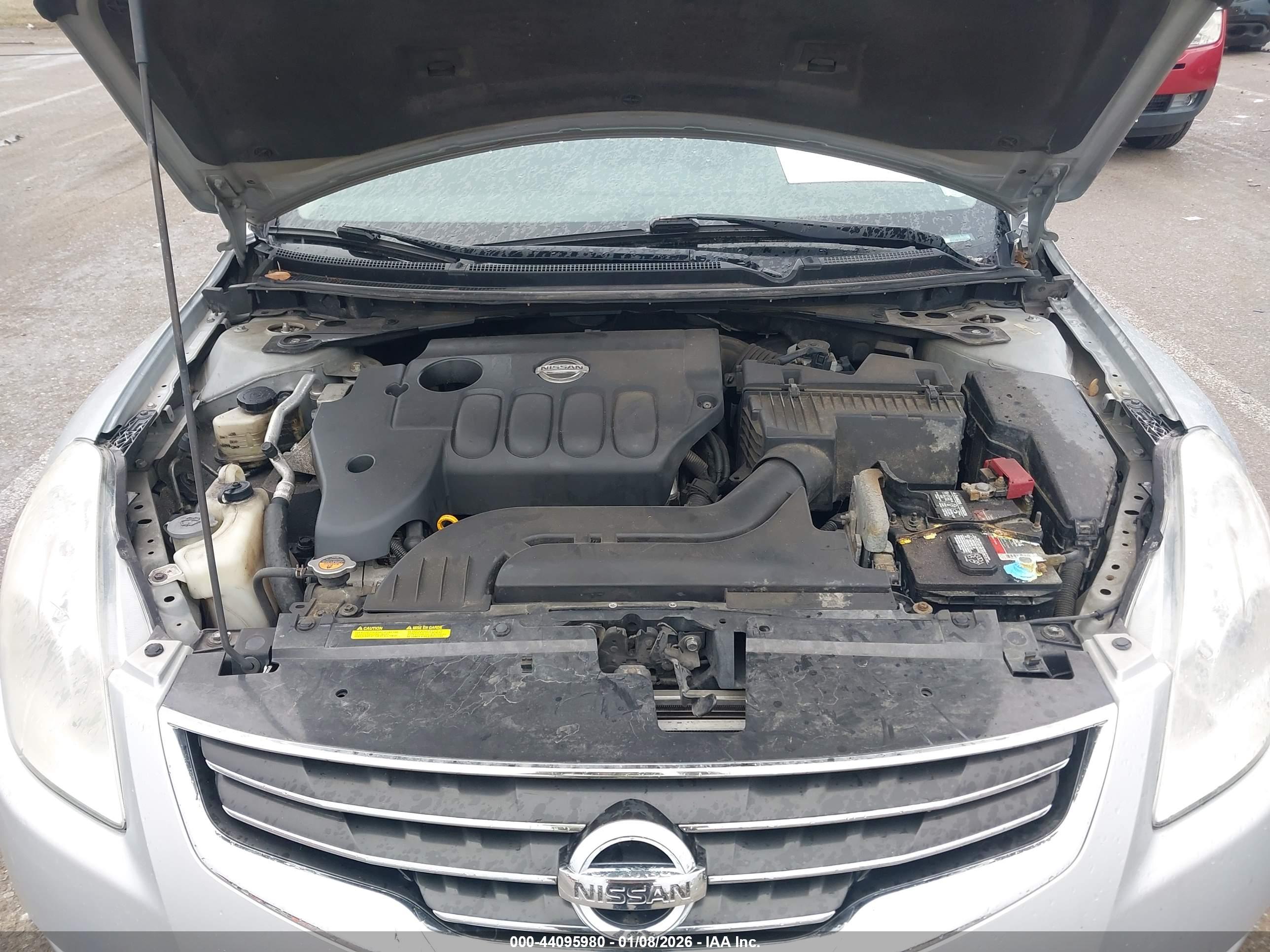 NISSAN ALTIMA image 10