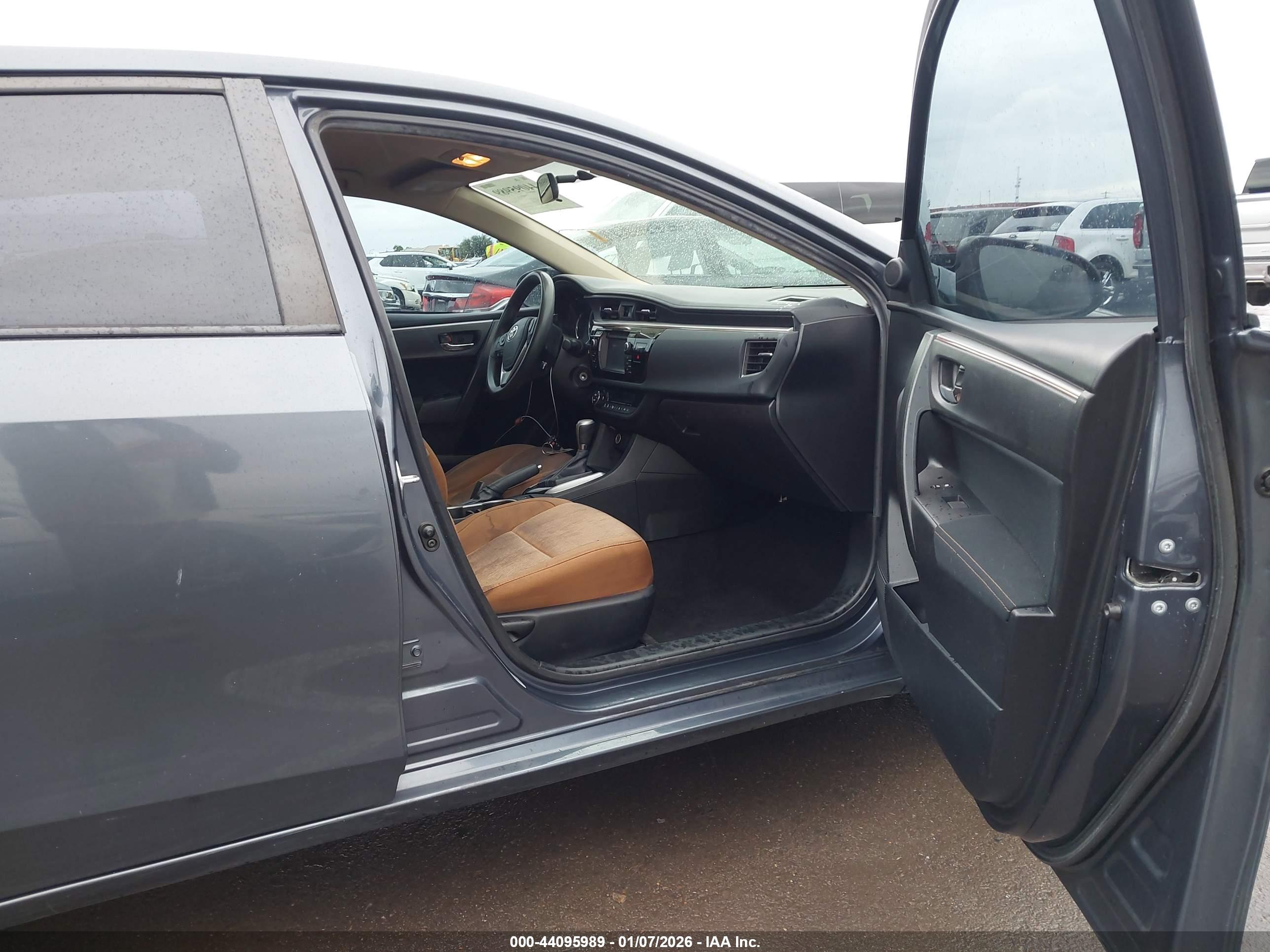 TOYOTA COROLLA image 5