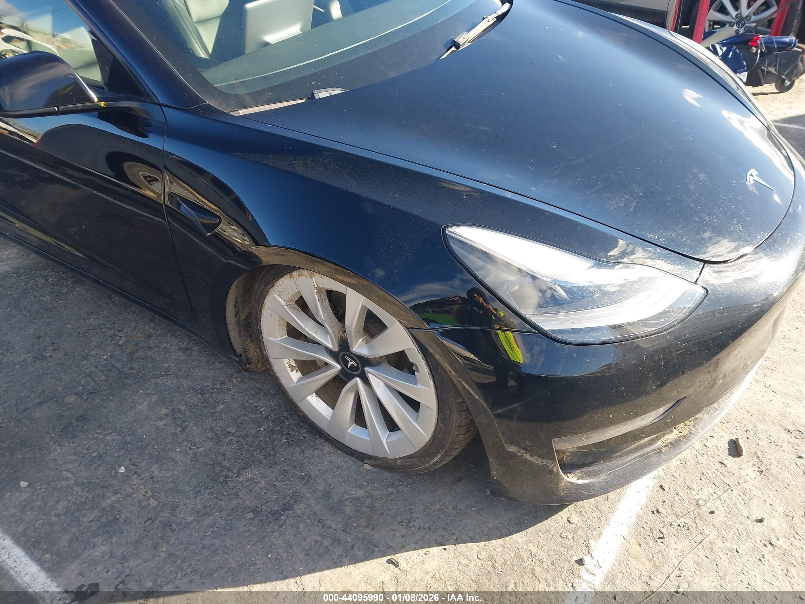 TESLA MODEL image 6