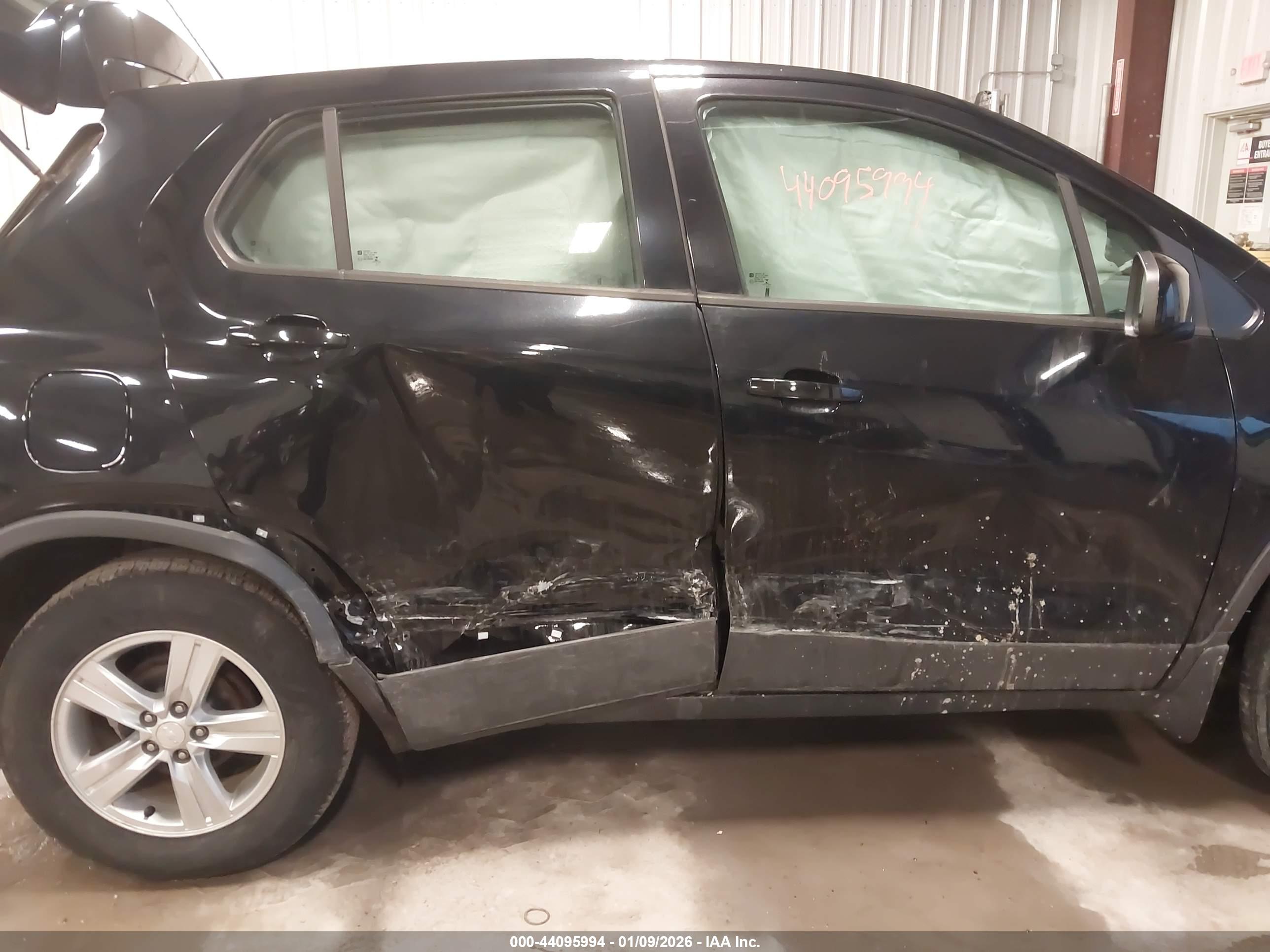 CHEVROLET TRAX image 6