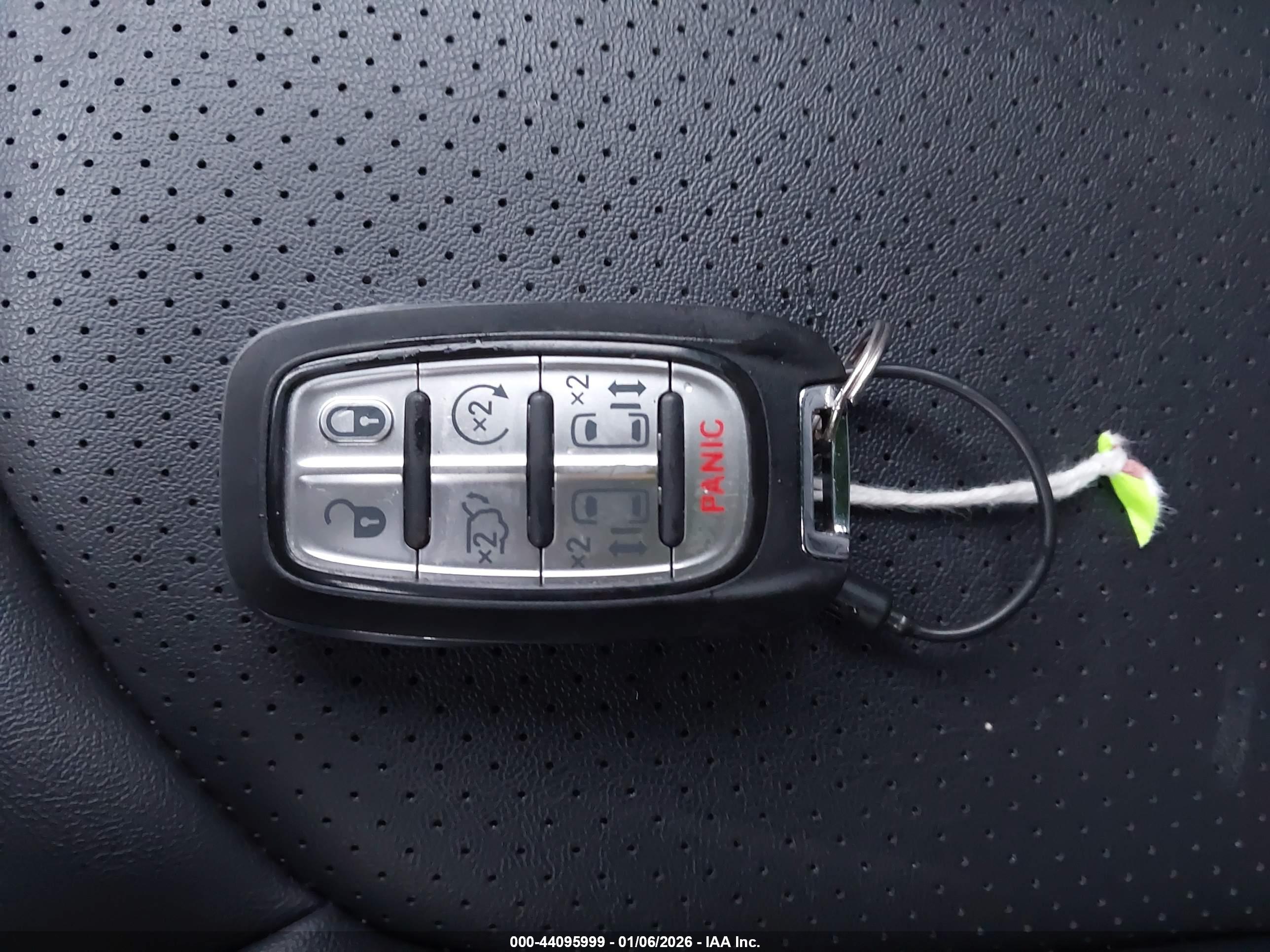 CHRYSLER PACIFICA image 11