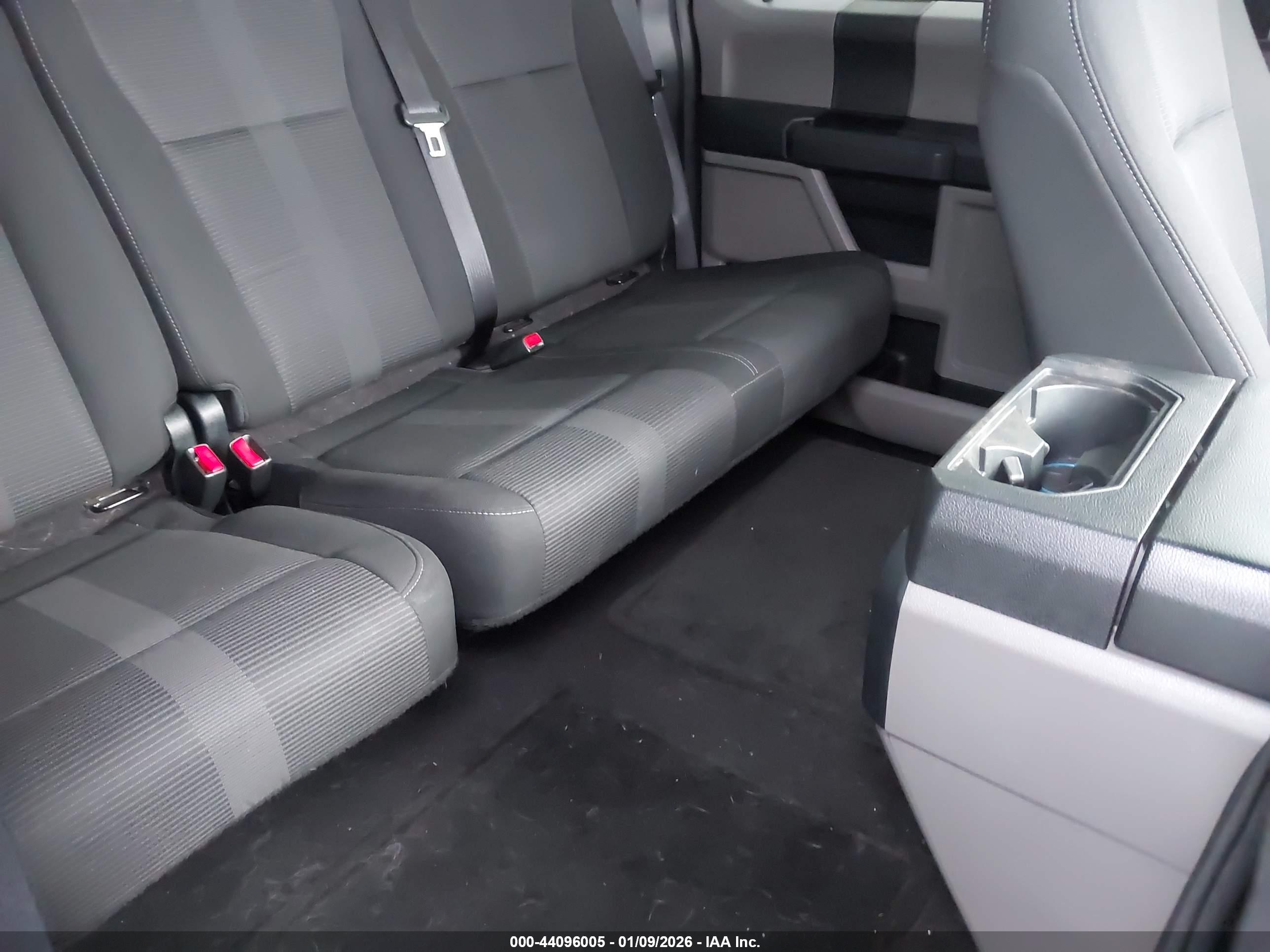 FORD F-150 image 8