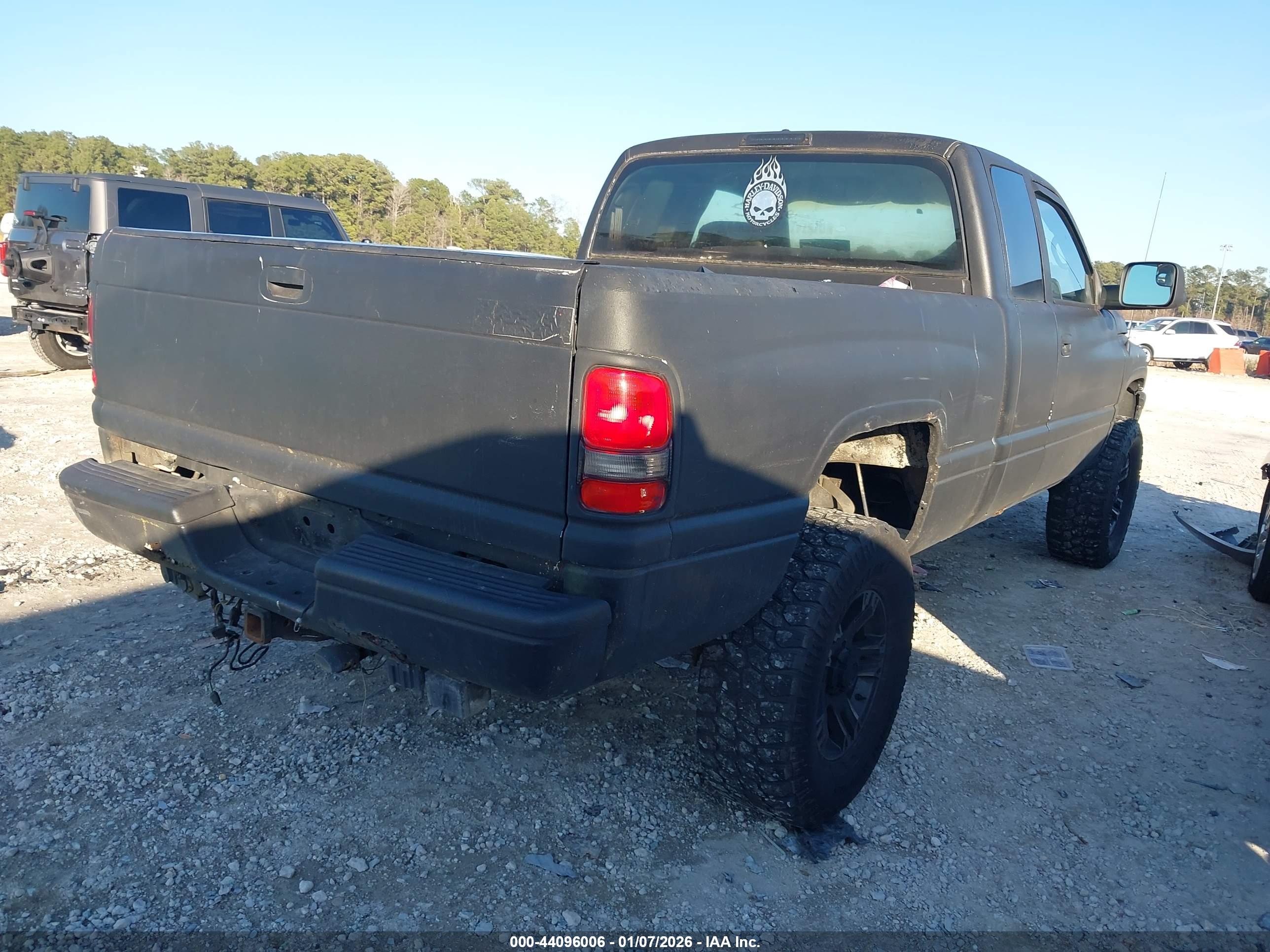 DODGE RAM image 4