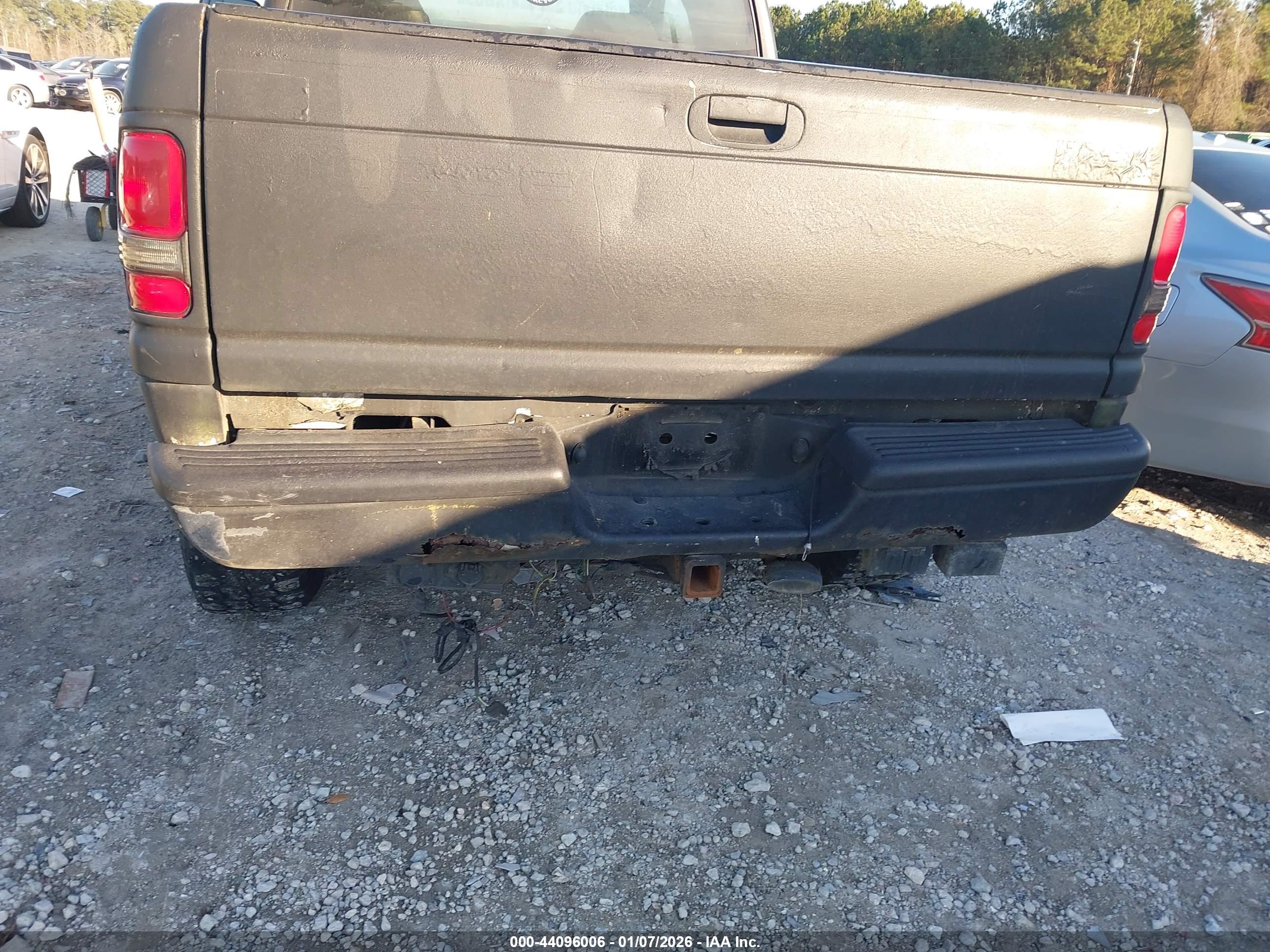 DODGE RAM image 6