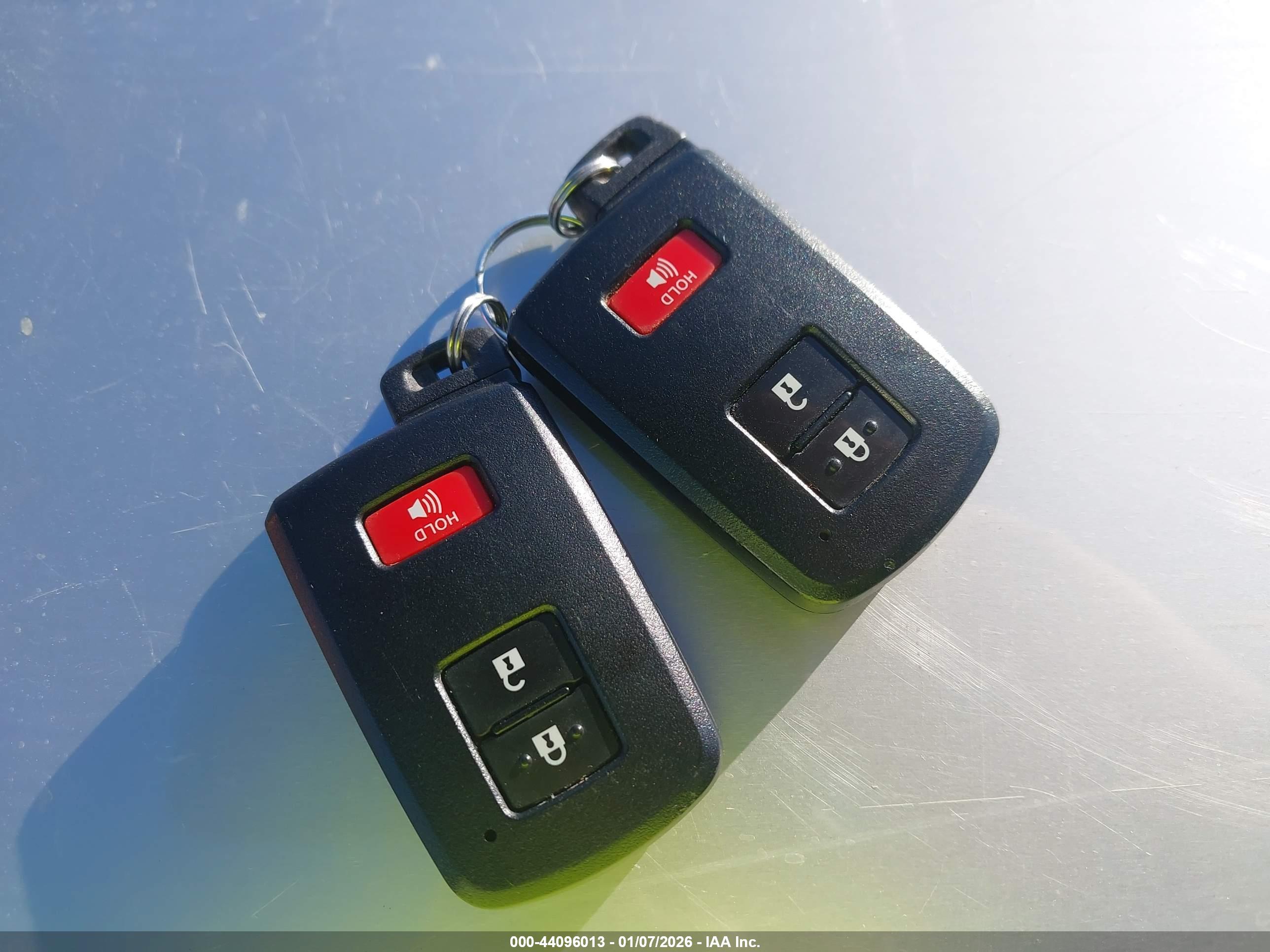 TOYOTA PRIUS image 11