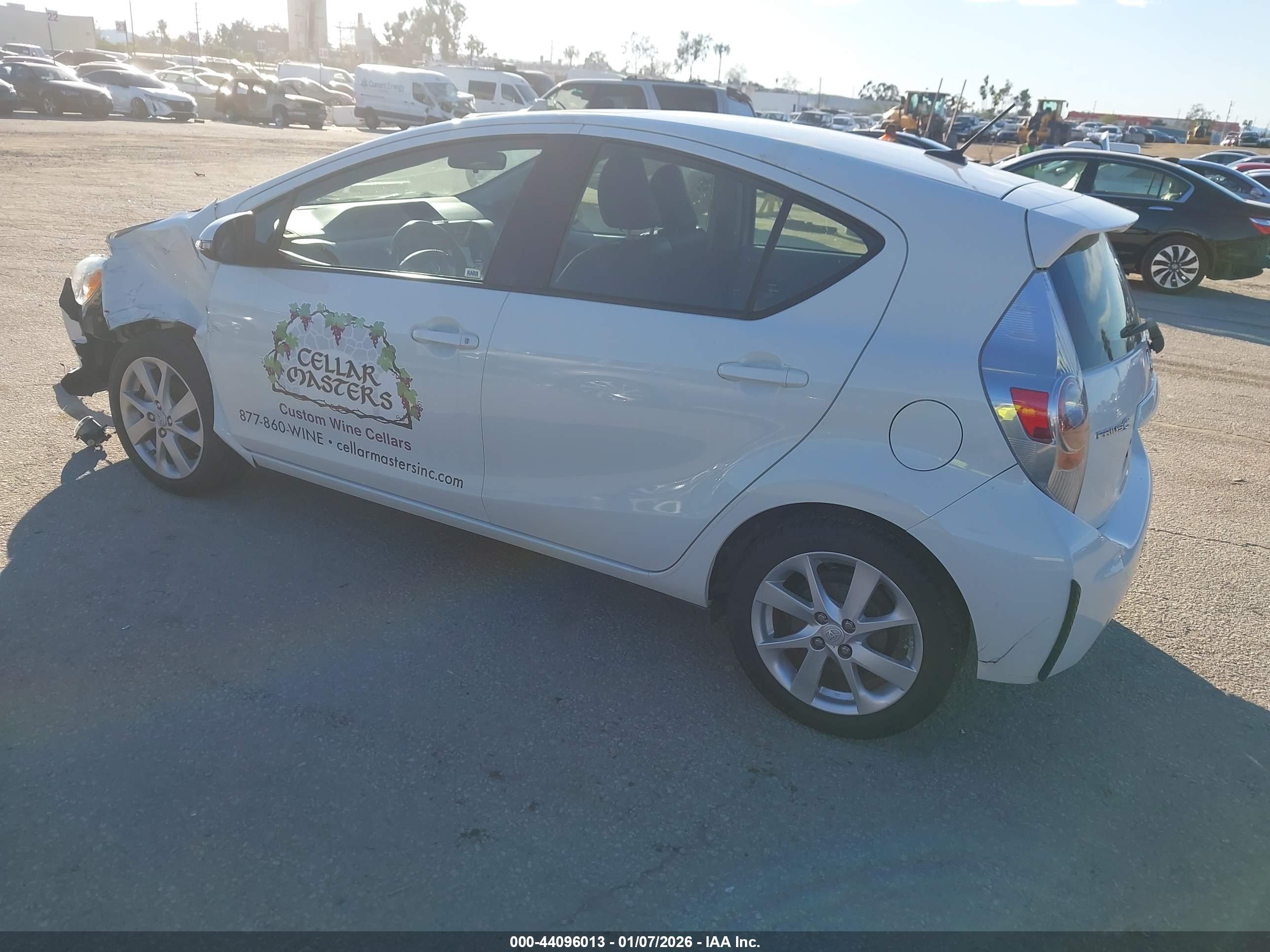 TOYOTA PRIUS image 3