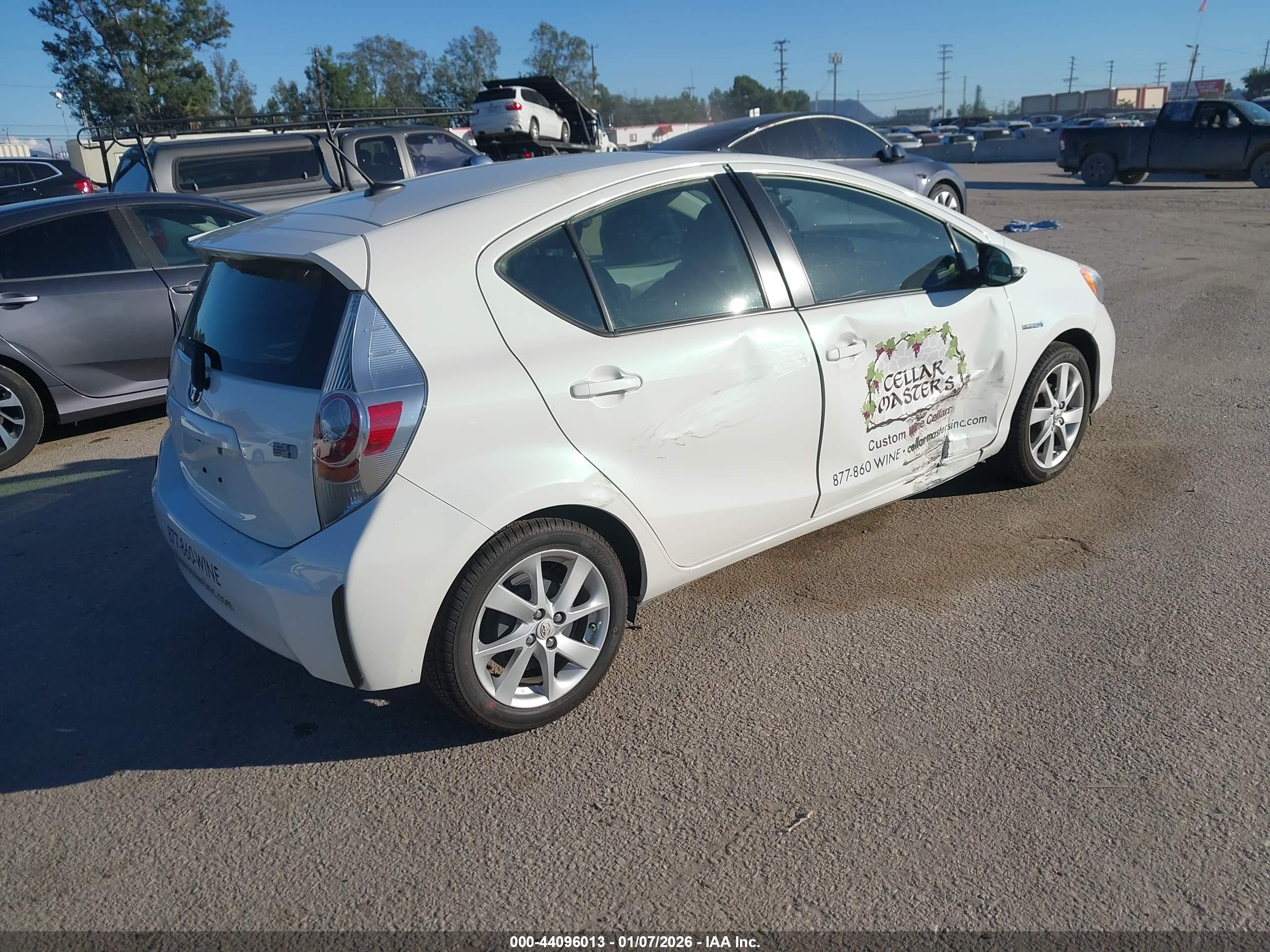 TOYOTA PRIUS image 4