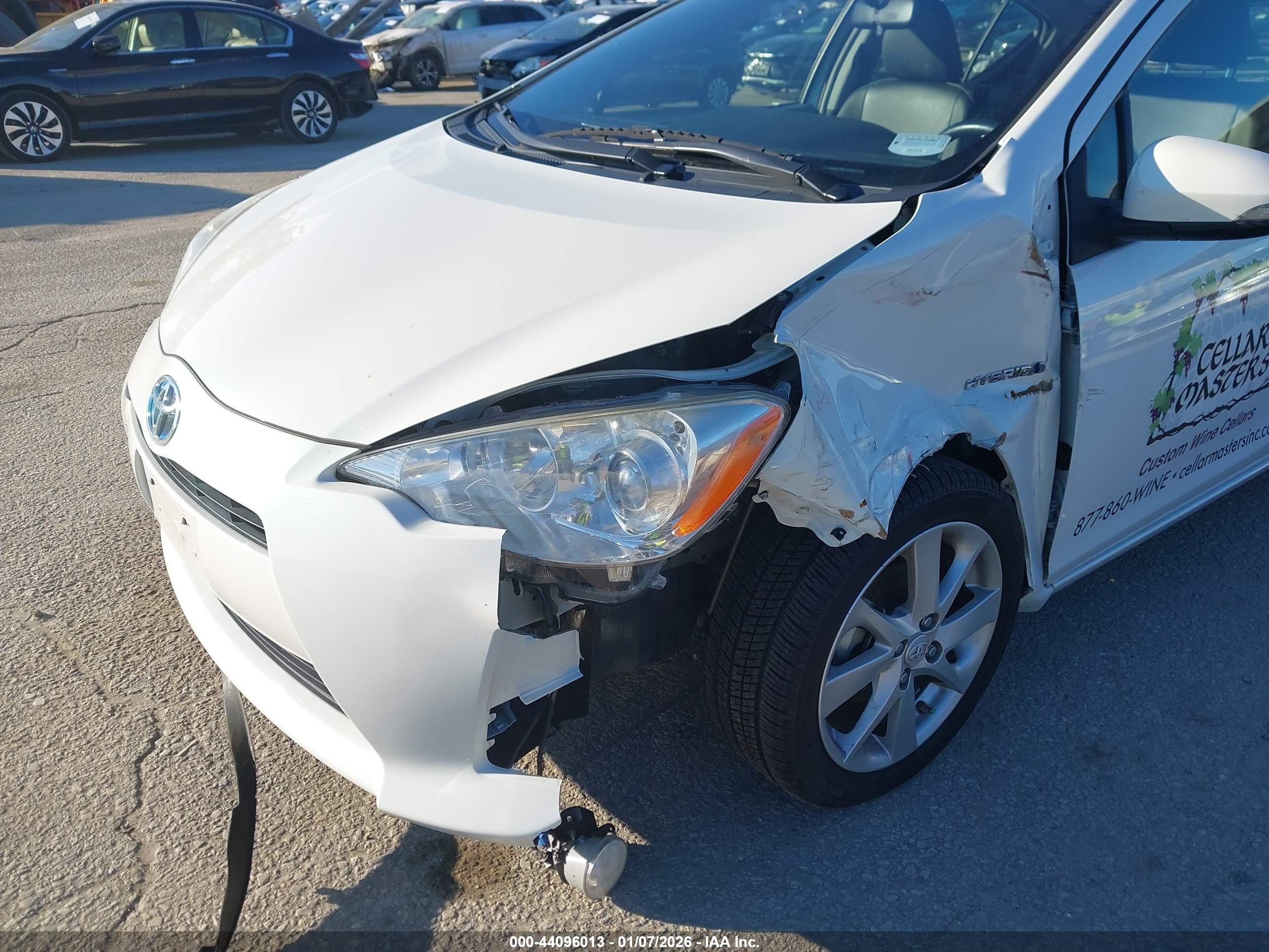 TOYOTA PRIUS image 6