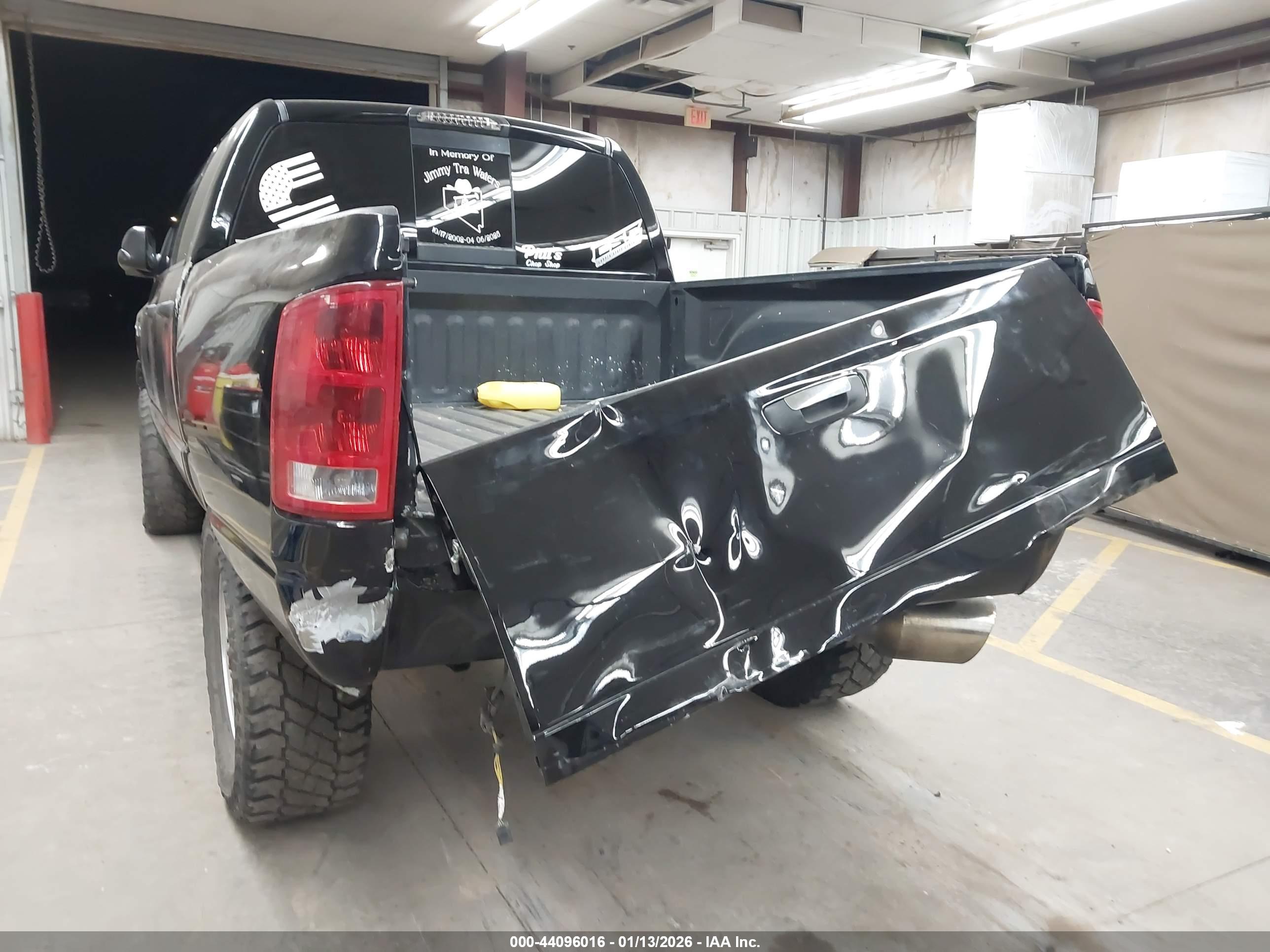 DODGE RAM image 6