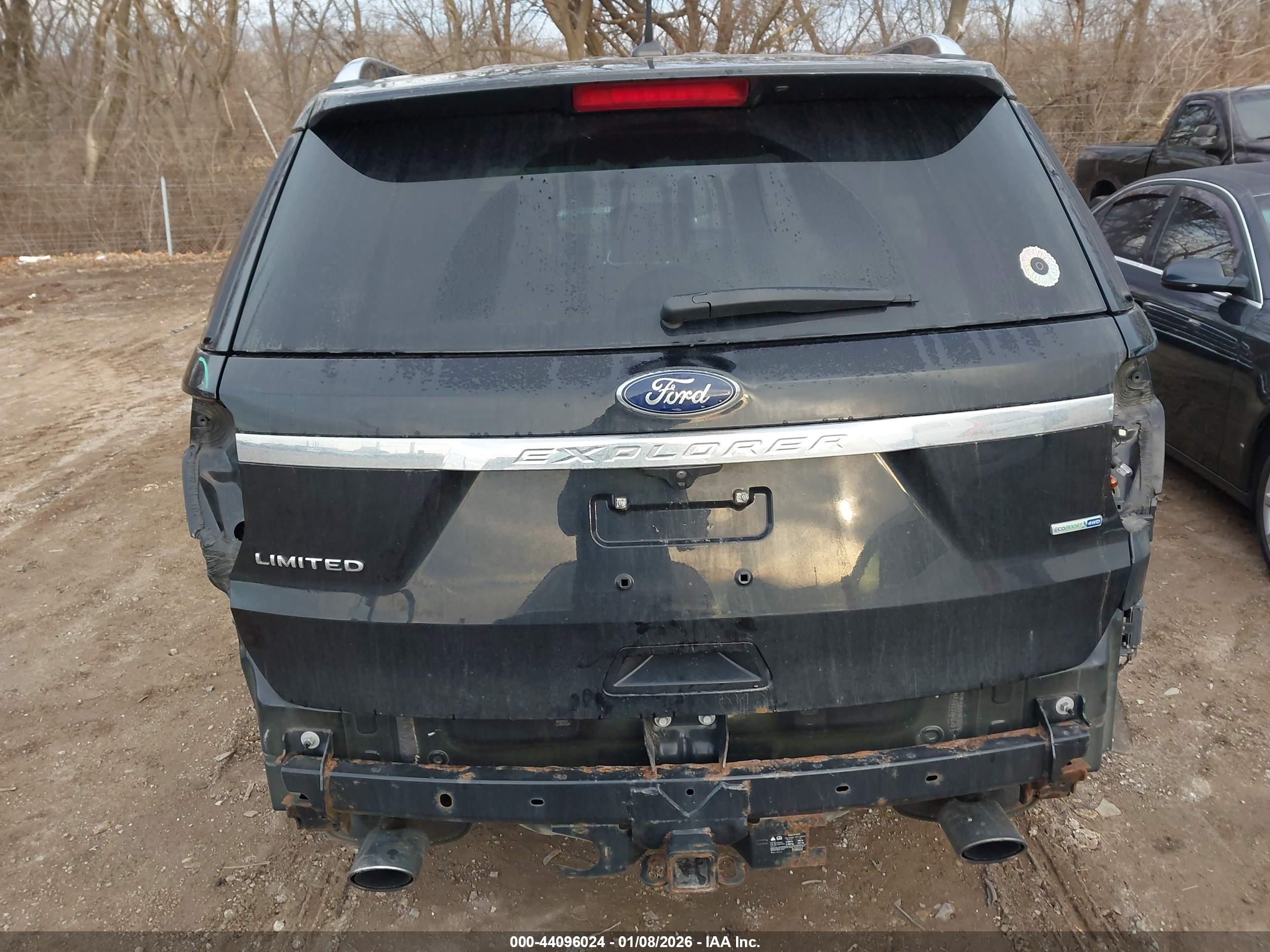 FORD EXPLORER image 6