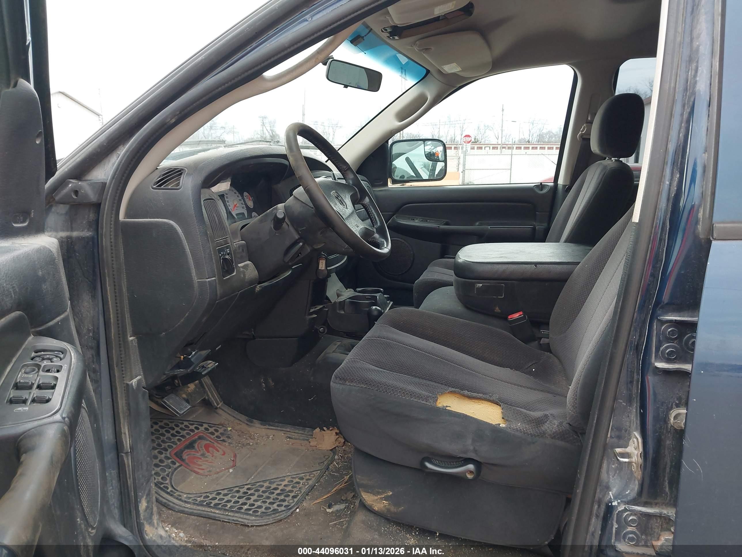 DODGE RAM image 8