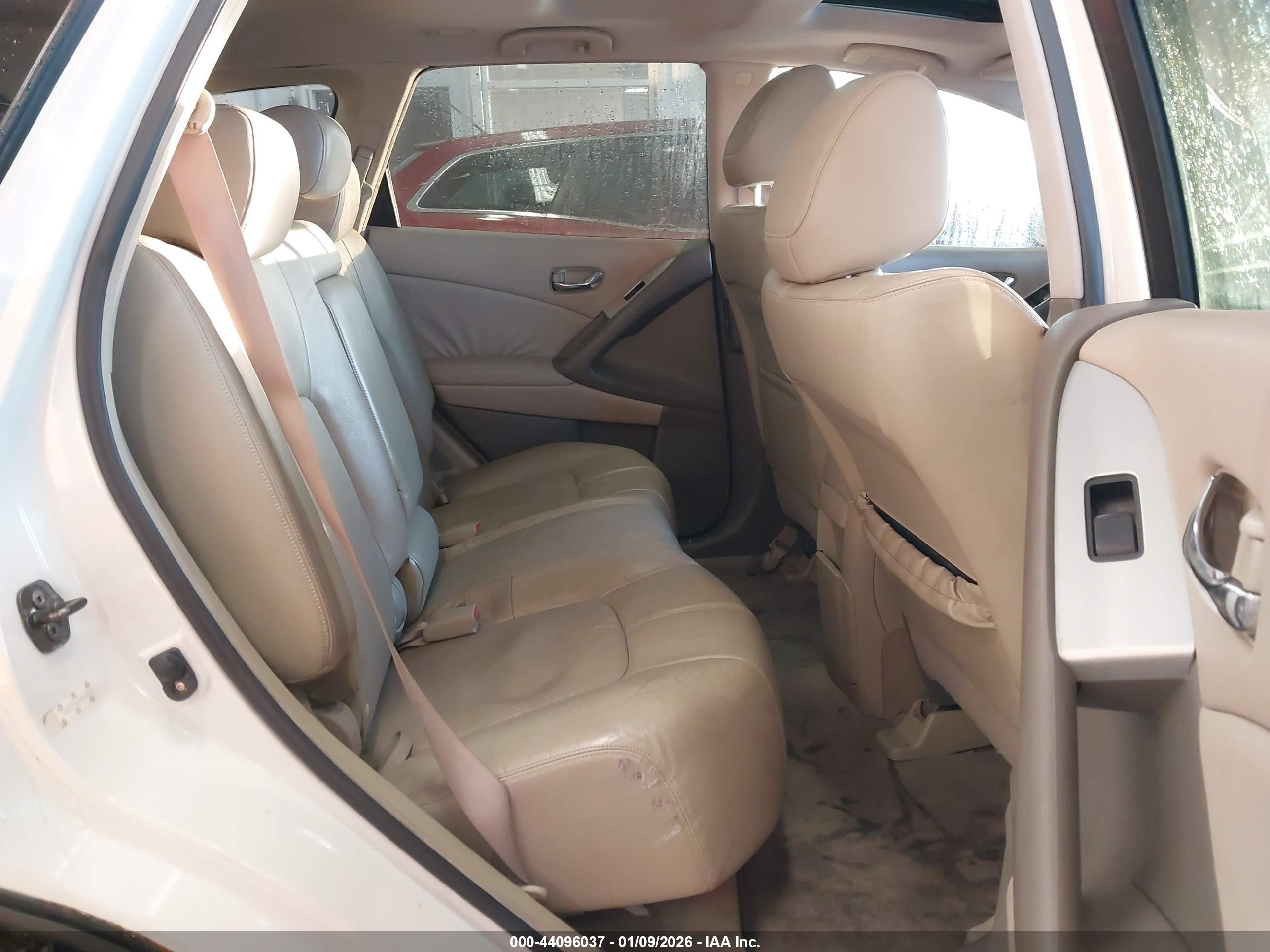 NISSAN MURANO image 8
