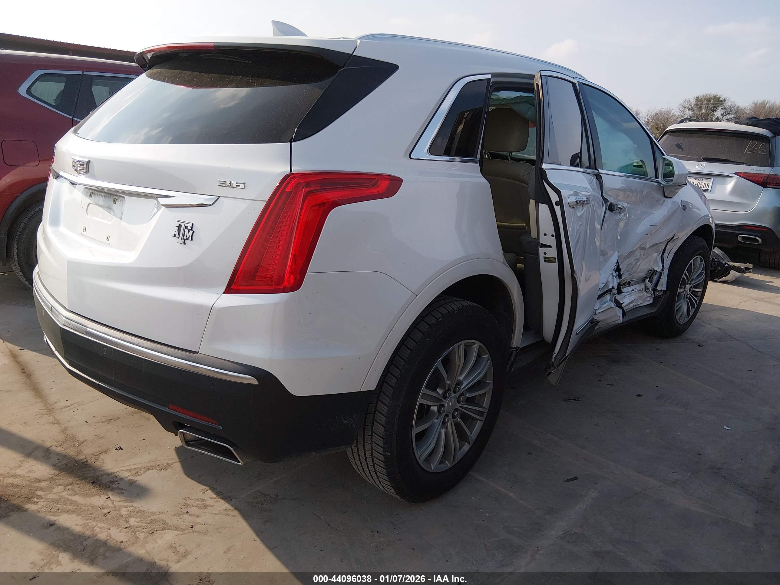 CADILLAC XT5 image 4