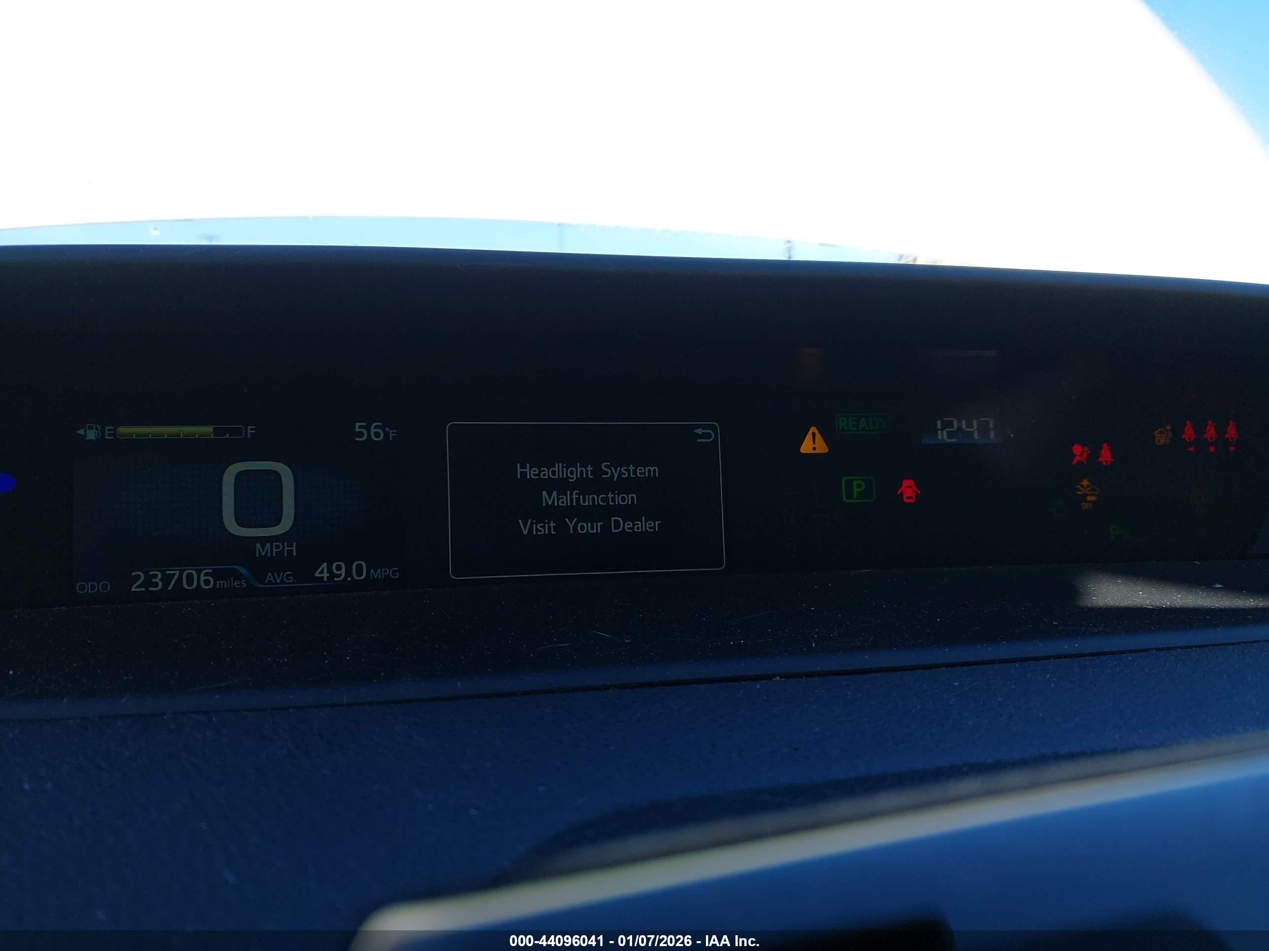 TOYOTA PRIUS image 7