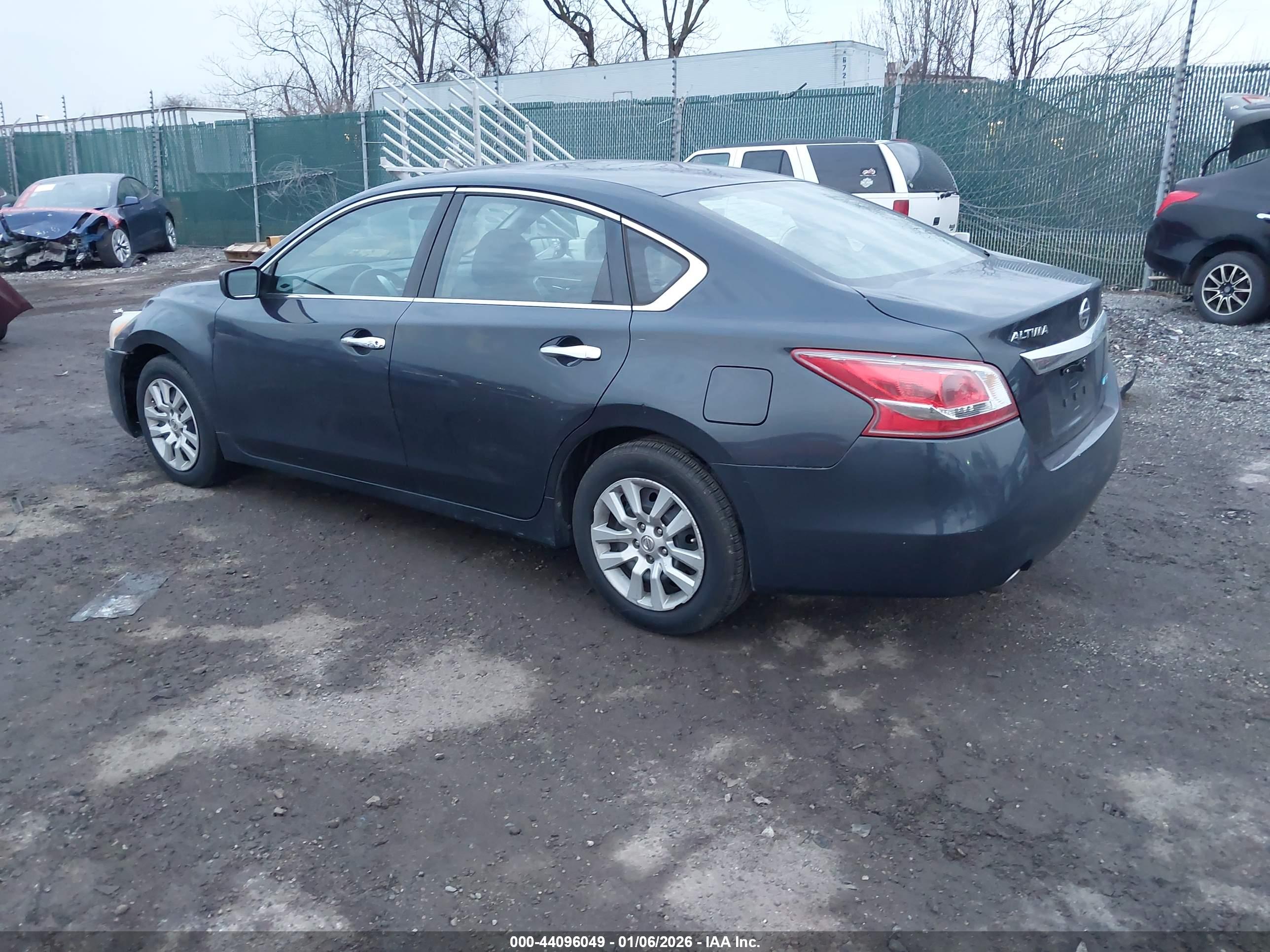 NISSAN ALTIMA image 3