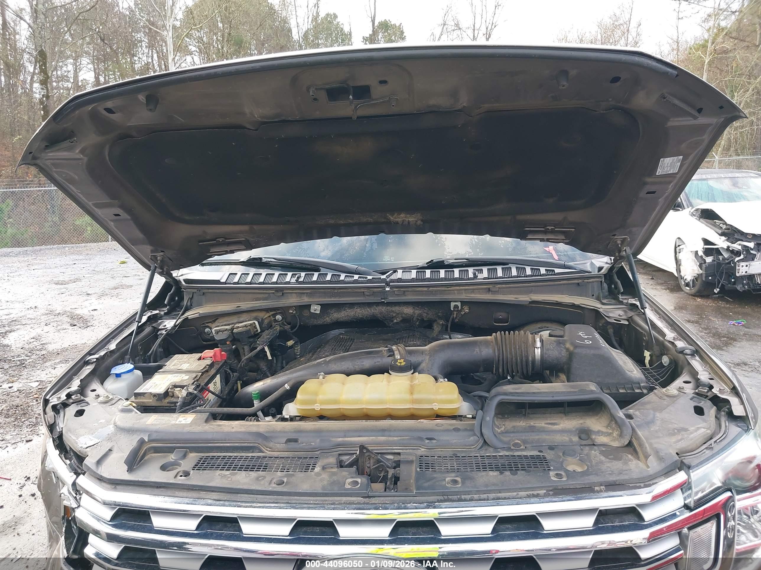 FORD EXPEDITION image 10