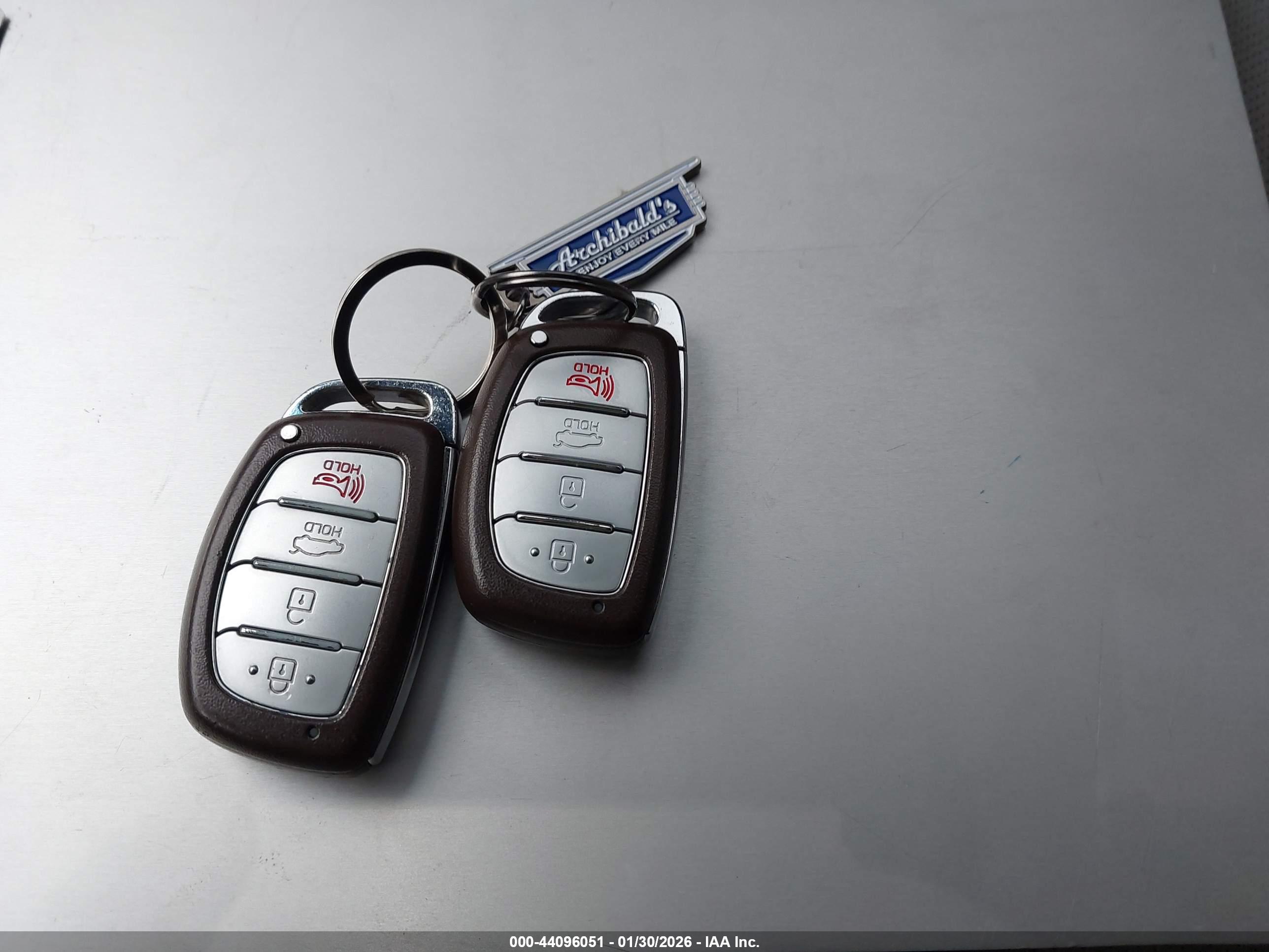 HYUNDAI SONATA image 11