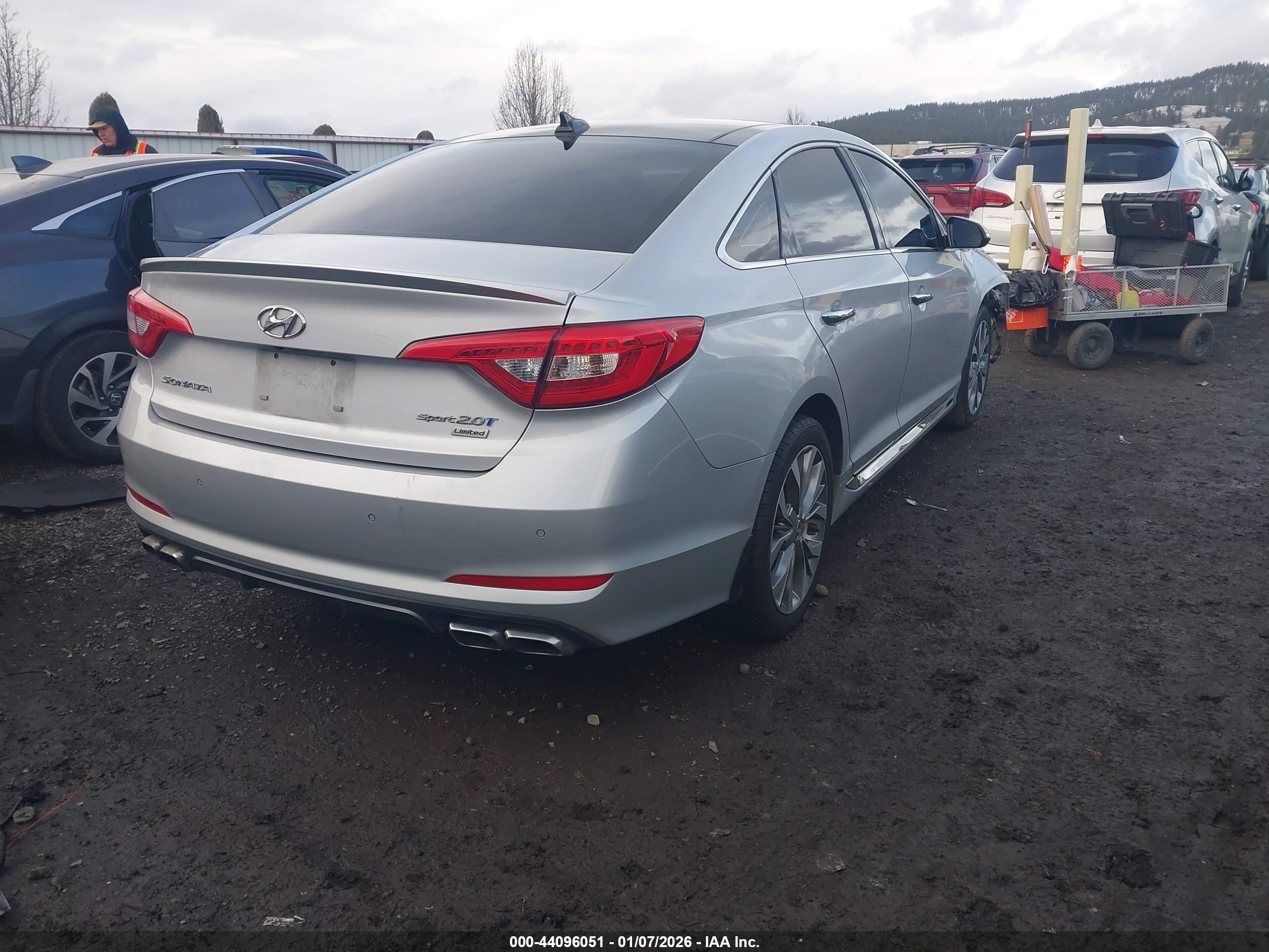 HYUNDAI SONATA image 4